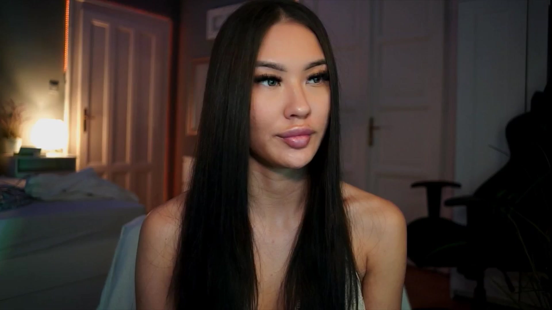 Gallery image thumbnail from MaiStream's myfreecams stream on, 12/20/2025, 21:55 image 3 of 20