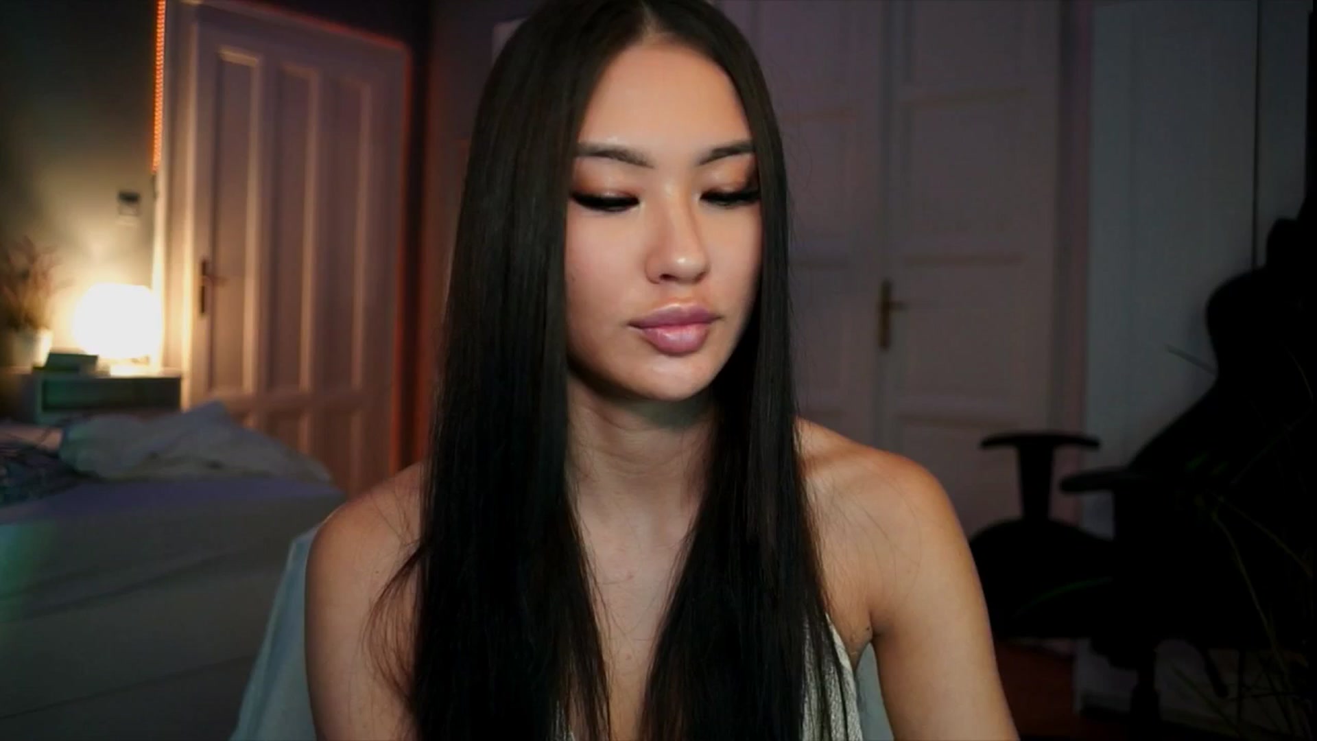 Gallery image thumbnail from MaiStream's myfreecams stream on, 12/20/2025, 21:55 image 6 of 20