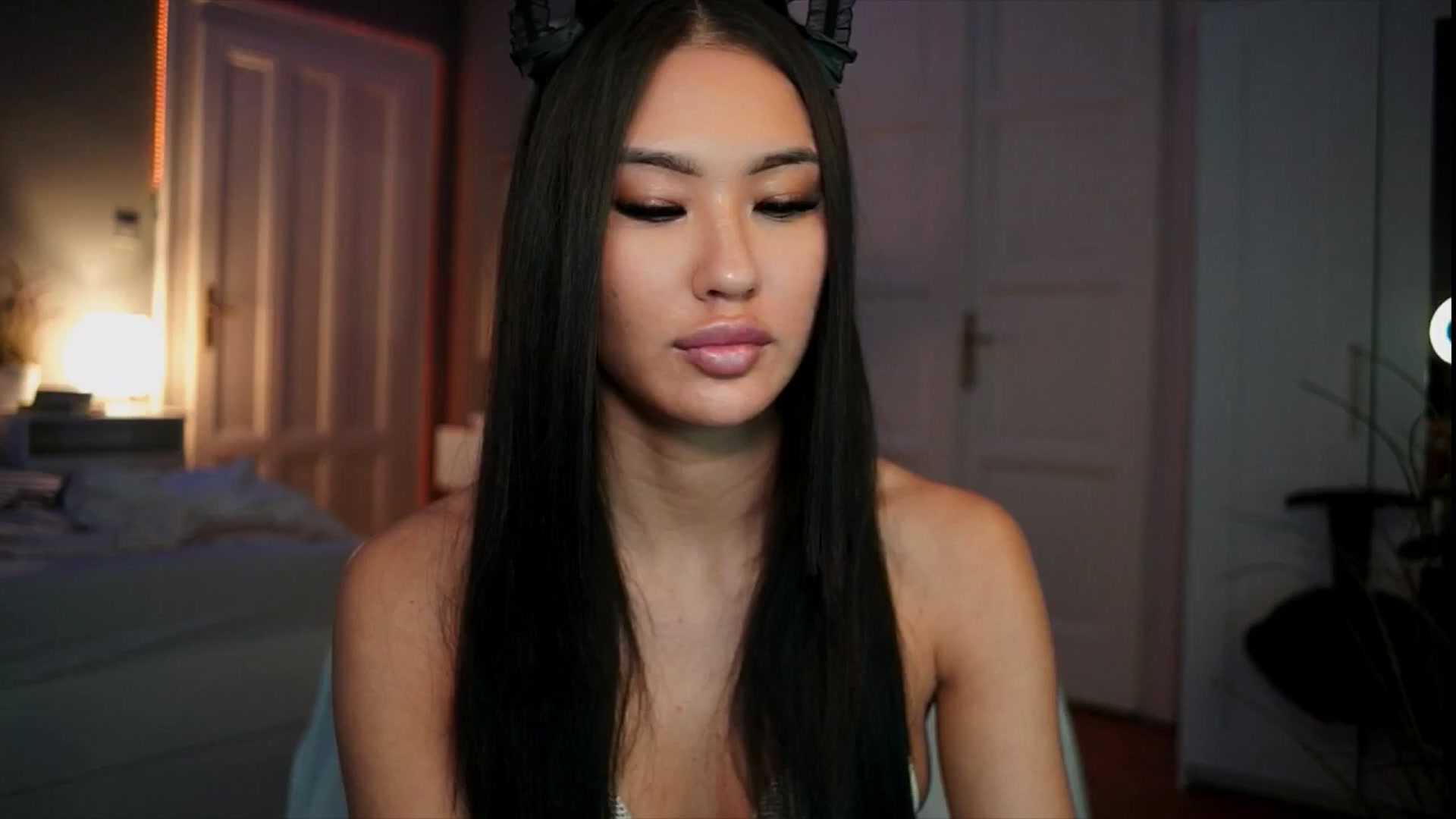 Gallery image thumbnail from MaiStream's myfreecams stream on, 12/20/2025, 23:14 image 2 of 20