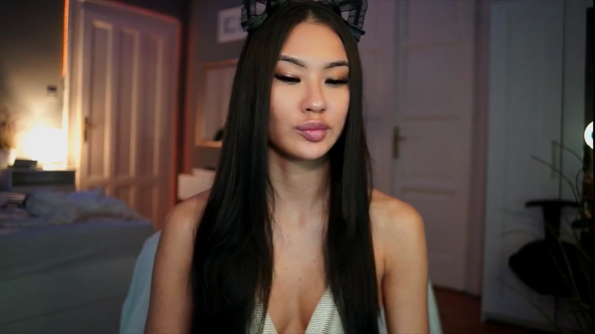 Gallery image thumbnail from MaiStream's myfreecams stream on, 12/20/2025, 23:14 image 19 of 20