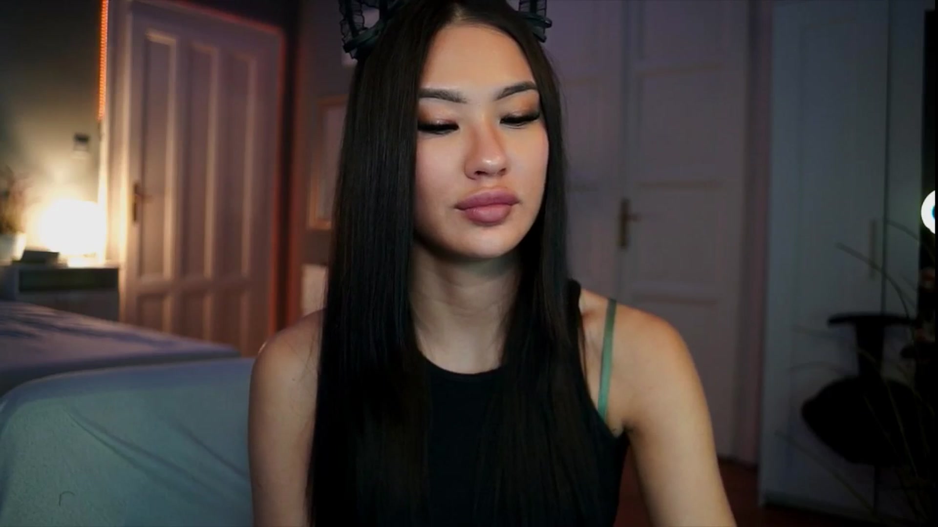 Gallery image thumbnail from MaiStream's myfreecams stream on, 12/21/2025, 19:09 image 13 of 20
