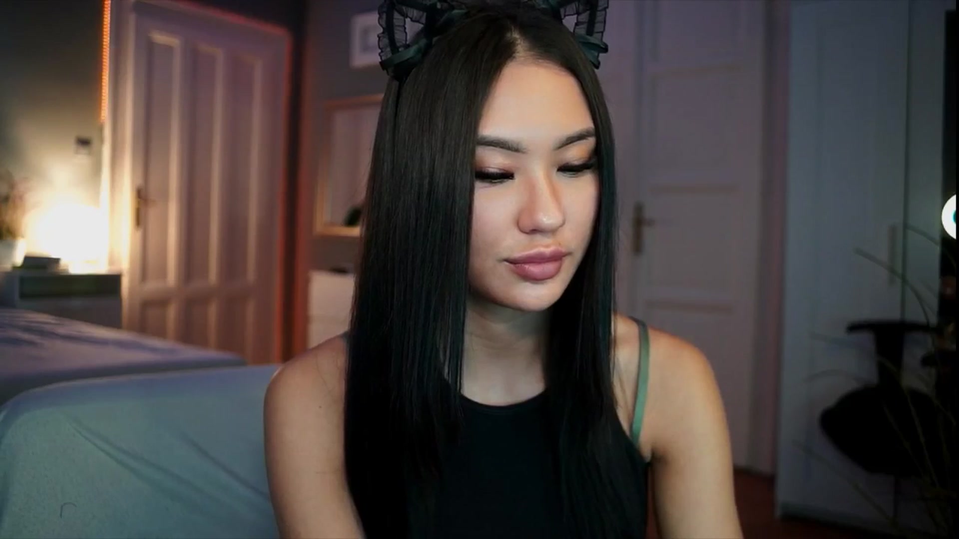 Gallery image thumbnail from MaiStream's myfreecams stream on, 12/21/2025, 19:09 image 12 of 20