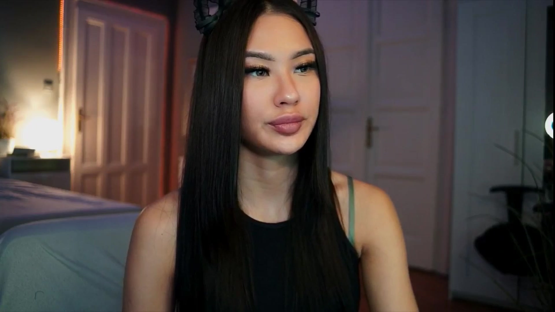 Gallery image thumbnail from MaiStream's myfreecams stream on, 12/21/2025, 19:09 image 14 of 20