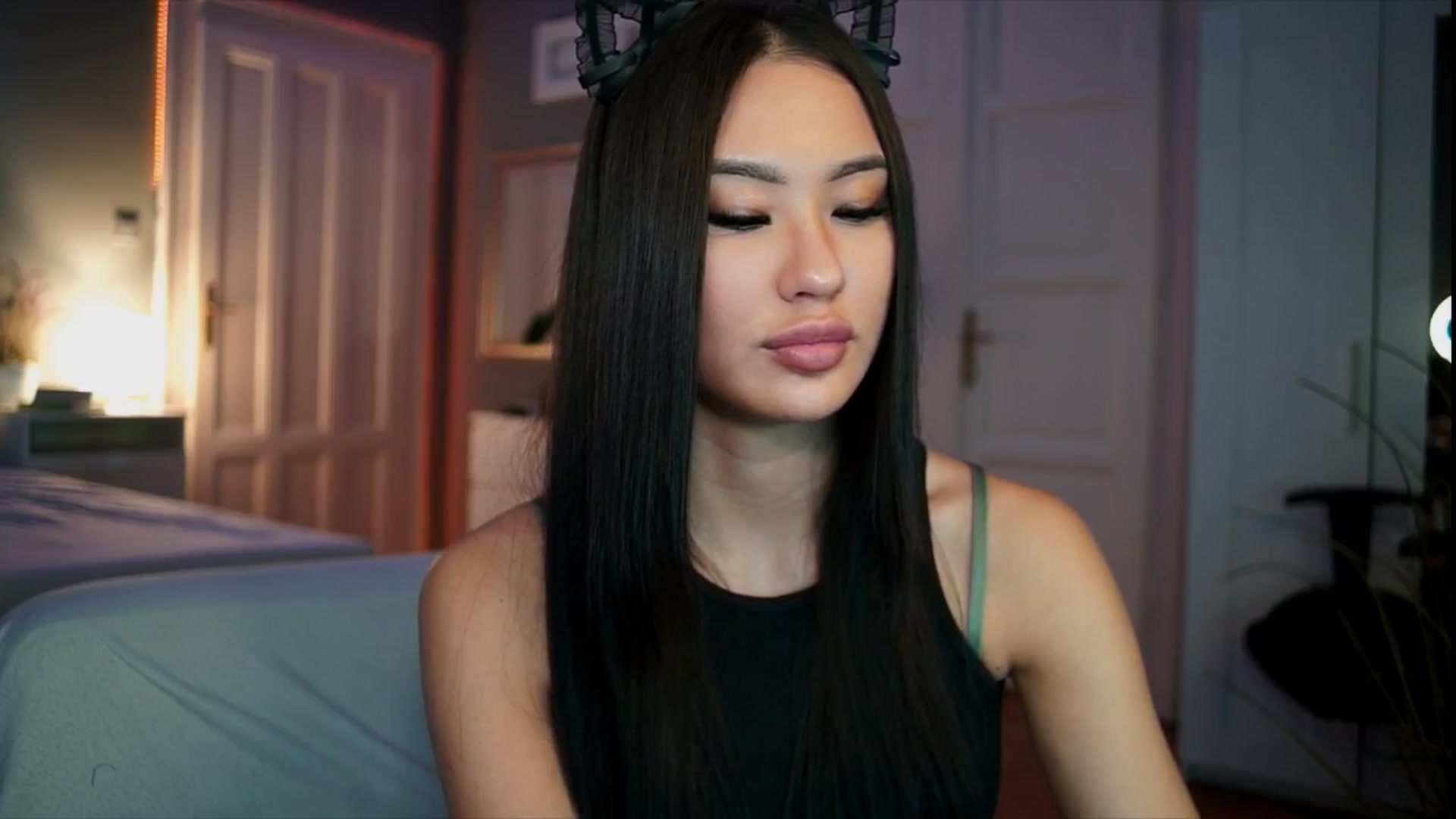 Gallery image thumbnail from MaiStream's myfreecams stream on, 12/21/2025, 19:09 image 10 of 20
