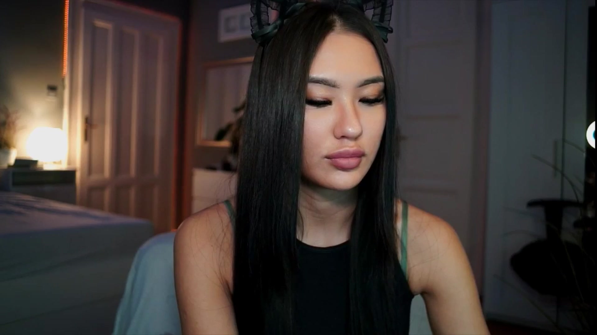 Gallery image thumbnail from MaiStream's myfreecams stream on, 12/21/2025, 19:09 image 2 of 20