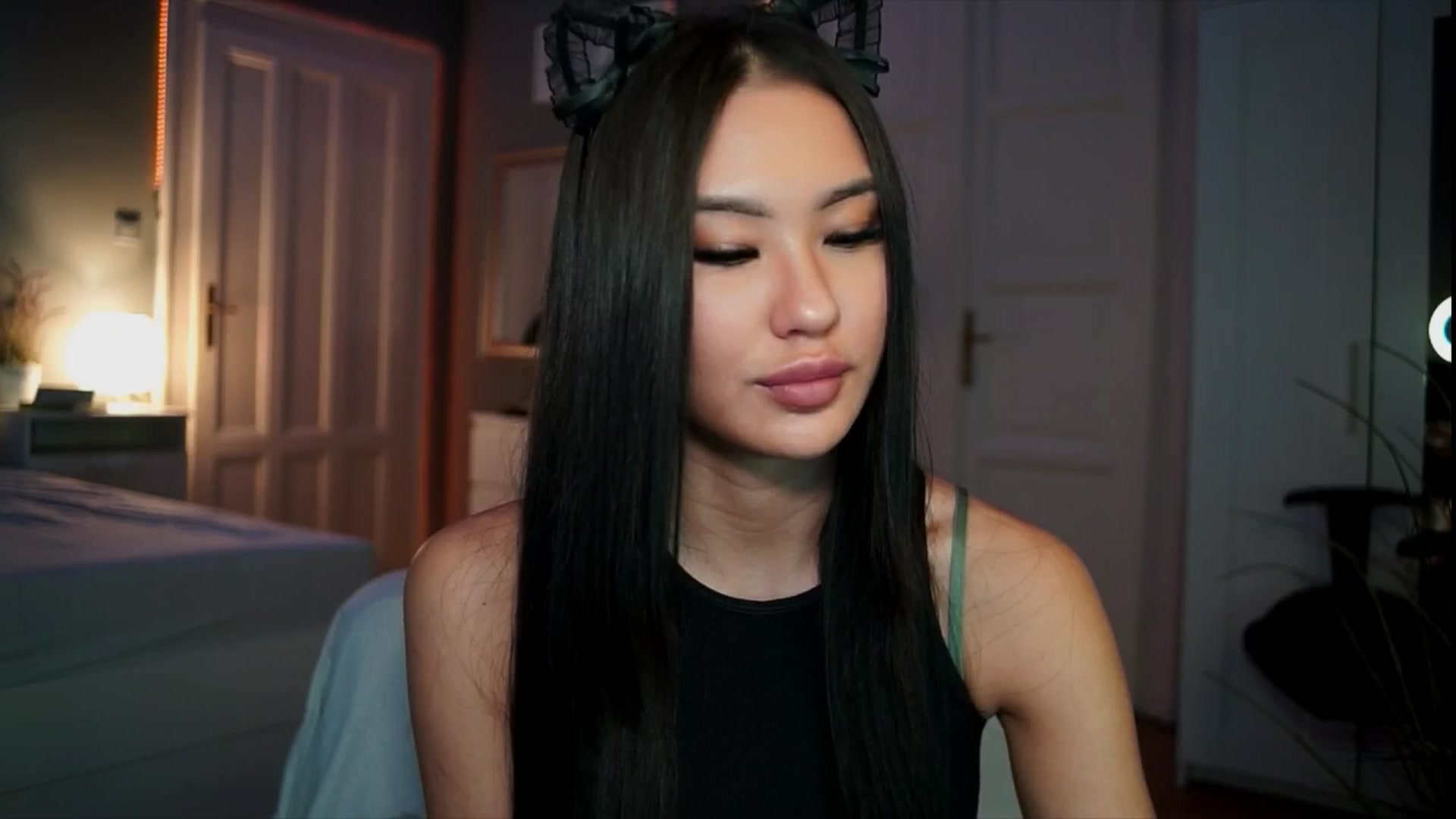 Gallery image thumbnail from MaiStream's myfreecams stream on, 12/21/2025, 19:09 image 6 of 20