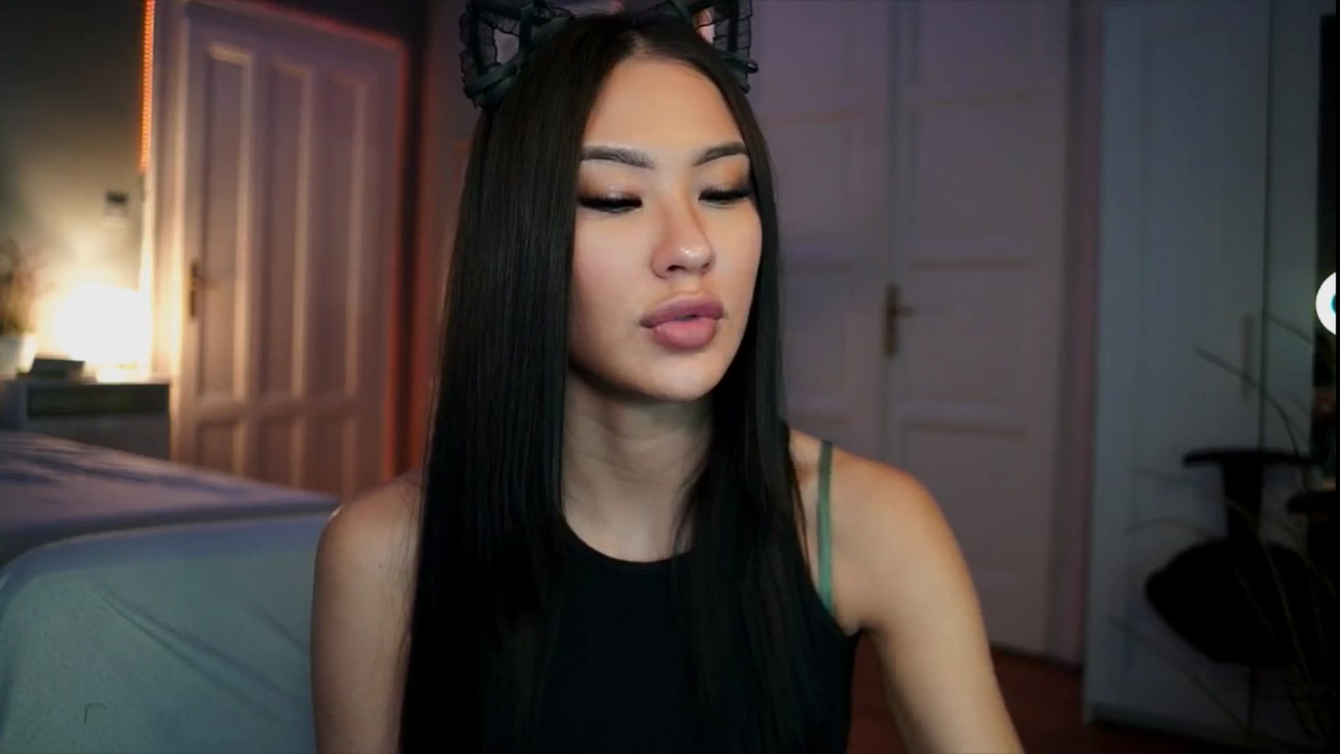 Gallery image thumbnail from MaiStream's myfreecams stream on, 12/21/2025, 19:09 image 16 of 20
