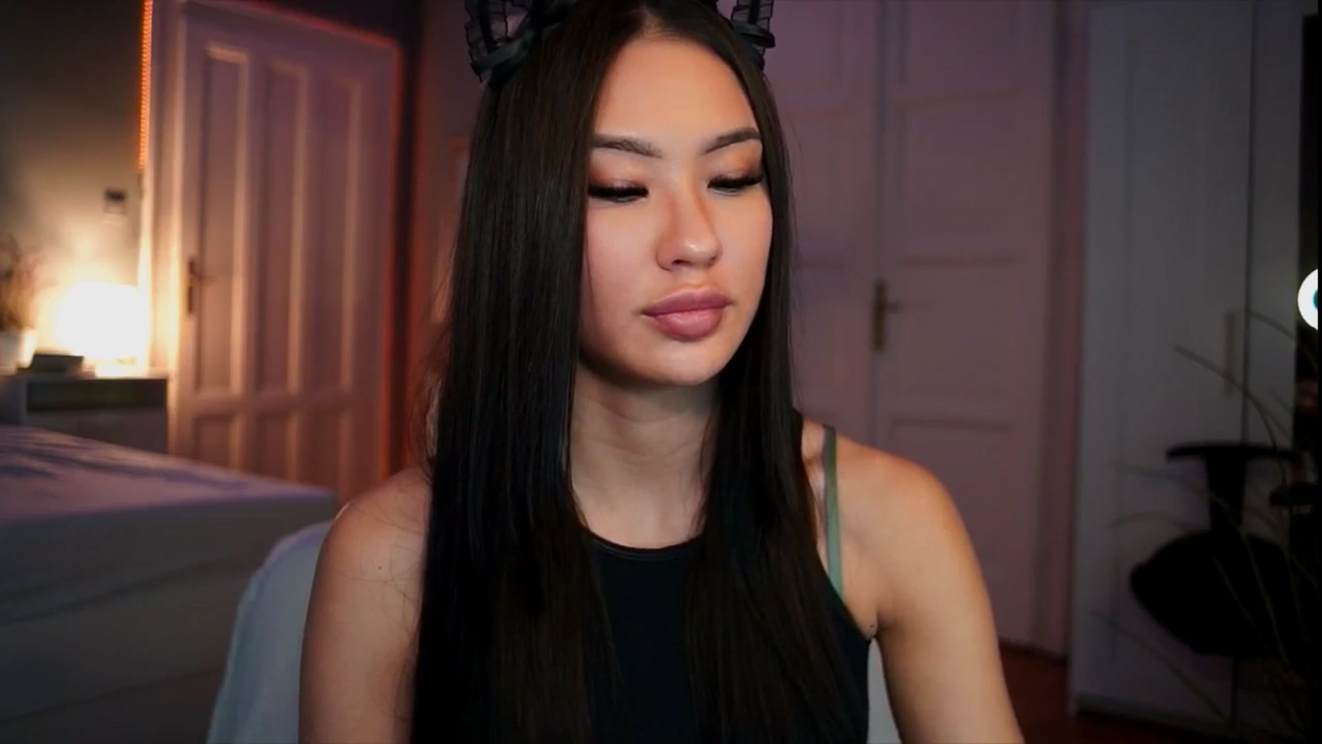 Gallery image thumbnail from MaiStream's myfreecams stream on, 12/21/2025, 20:16 image 16 of 20