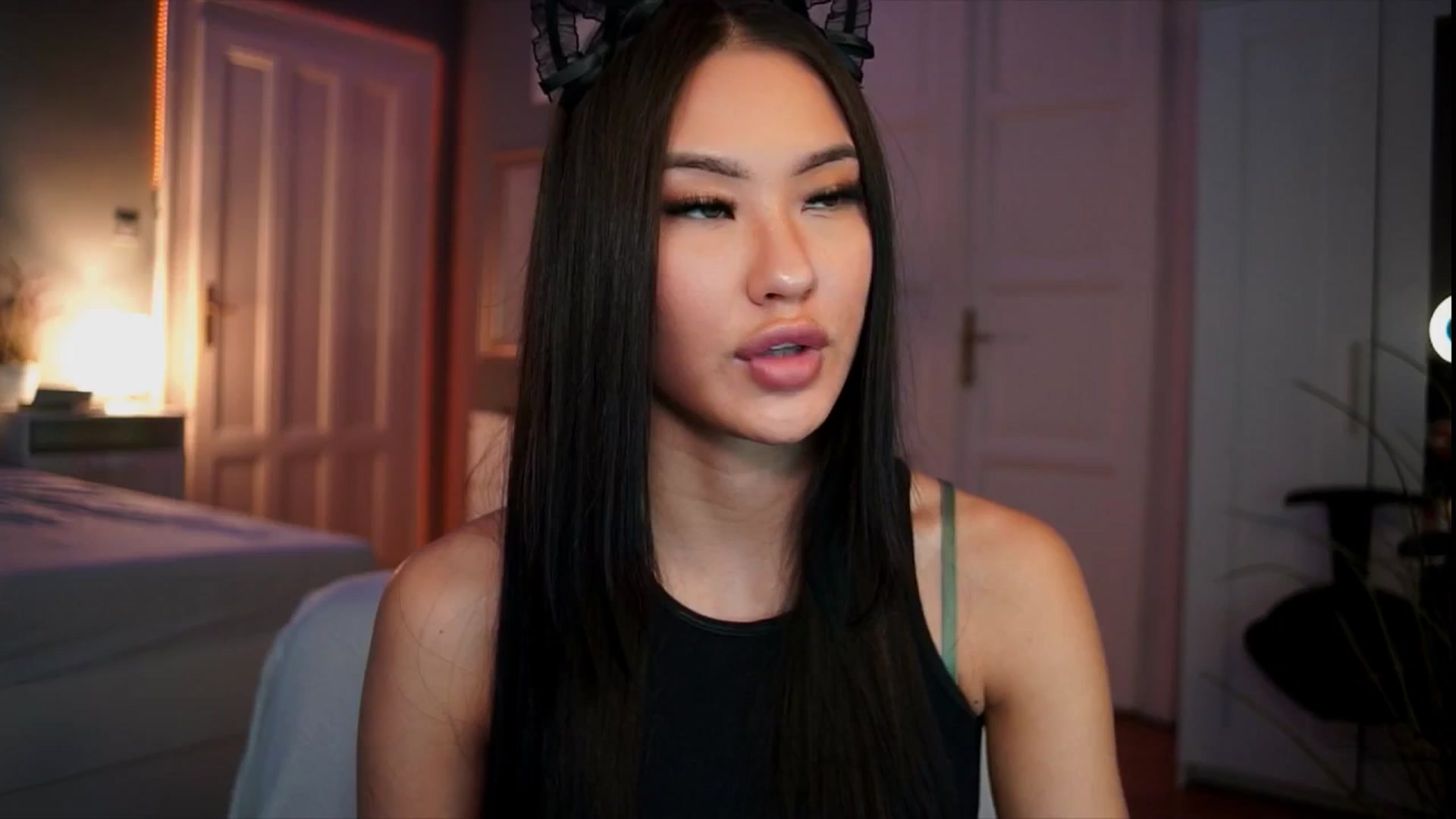 Gallery image thumbnail from MaiStream's myfreecams stream on, 12/21/2025, 20:16 image 1 of 20