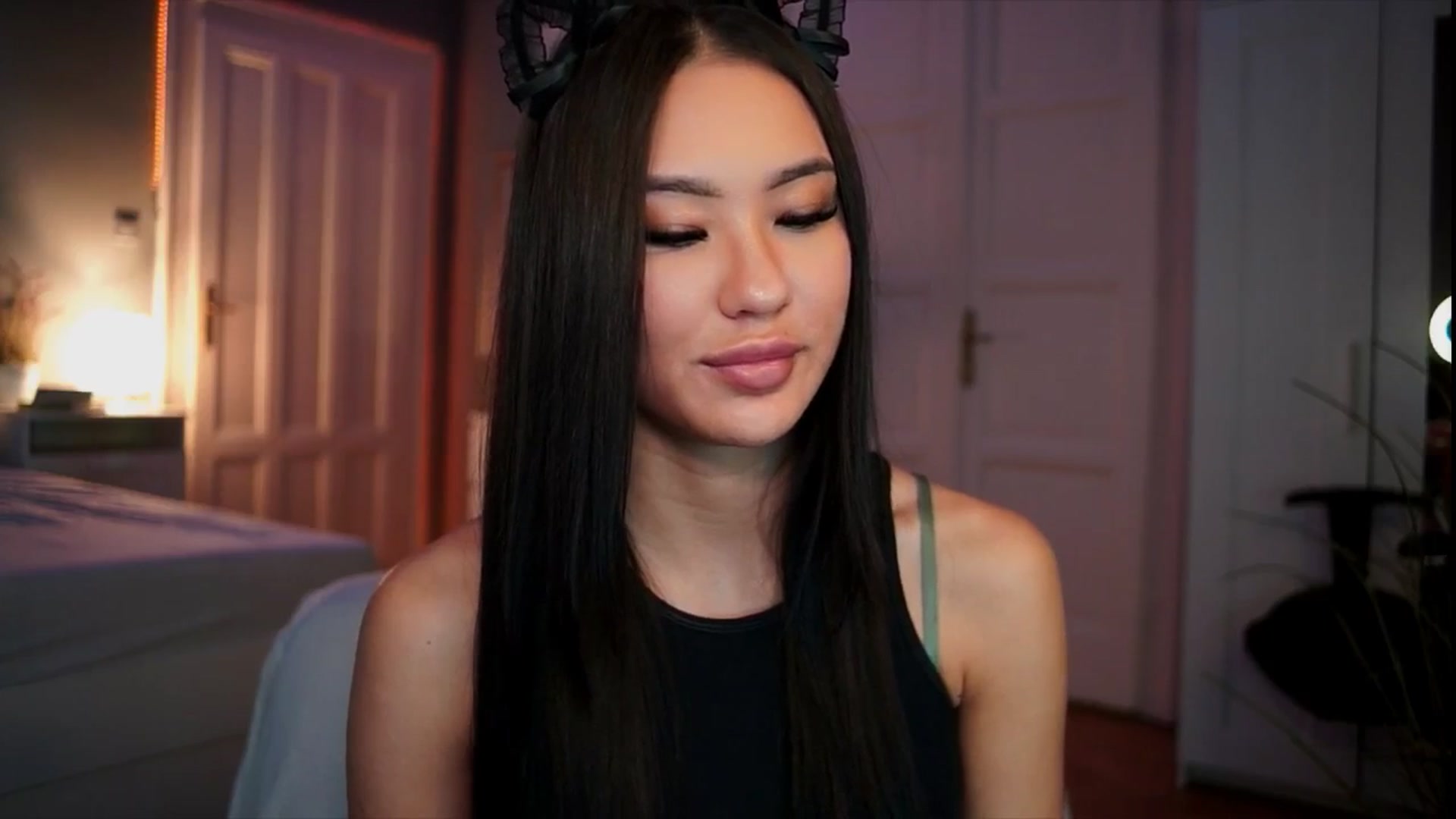 Gallery image thumbnail from MaiStream's myfreecams stream on, 12/21/2025, 20:16 image 7 of 20