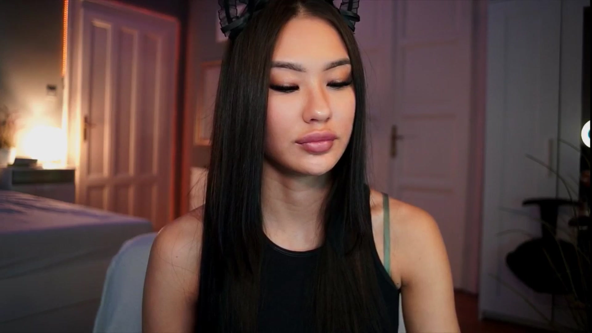 Gallery image thumbnail from MaiStream's myfreecams stream on, 12/21/2025, 20:16 image 2 of 20