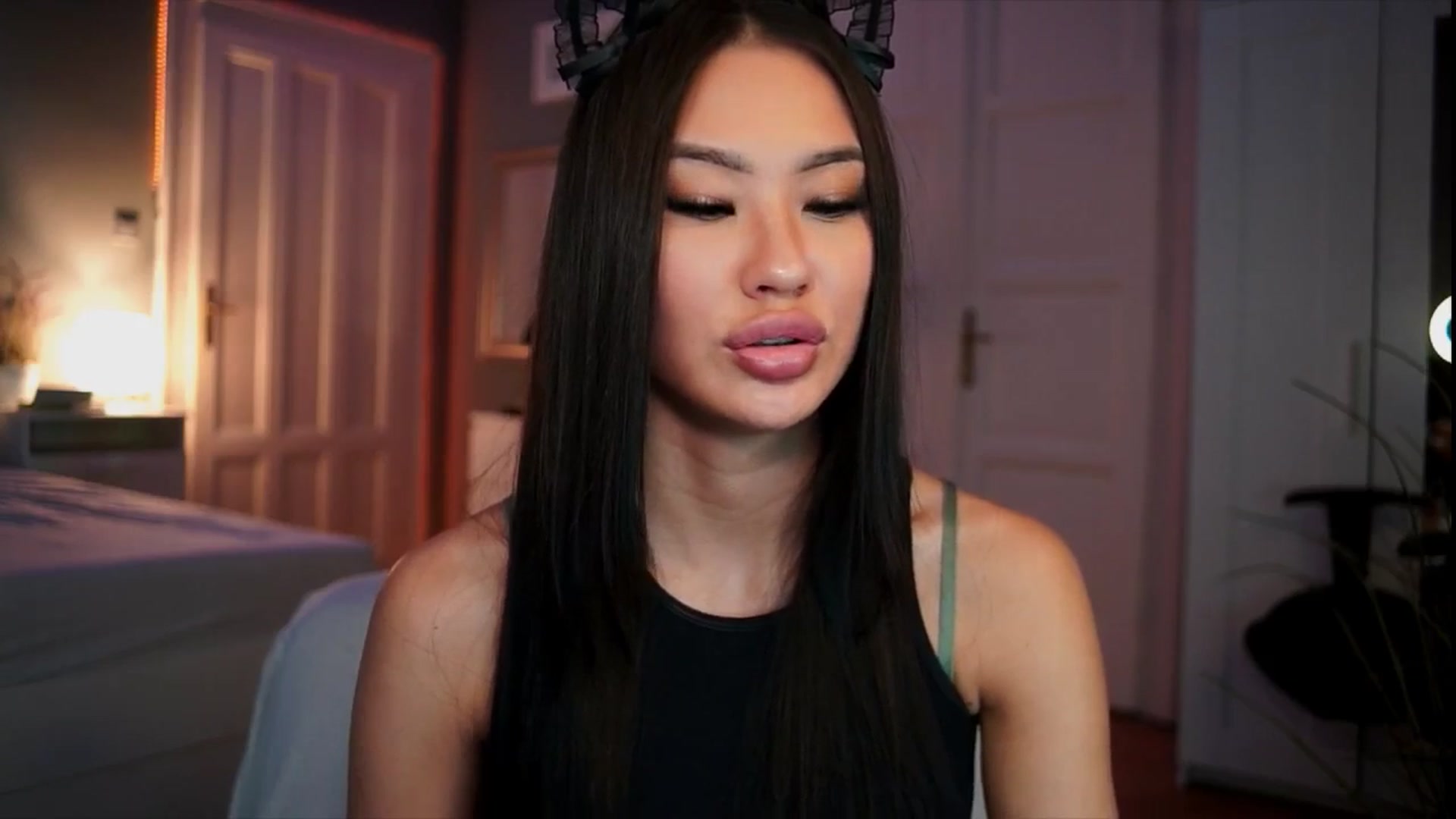 Gallery image thumbnail from MaiStream's myfreecams stream on, 12/21/2025, 20:16 image 3 of 20