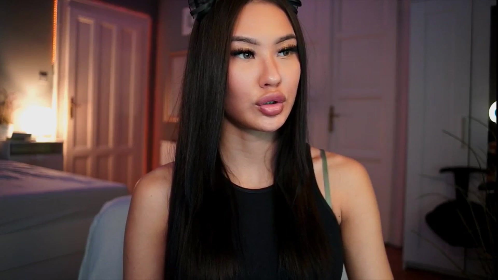 Gallery image thumbnail from MaiStream's myfreecams stream on, 12/21/2025, 20:16 image 8 of 20