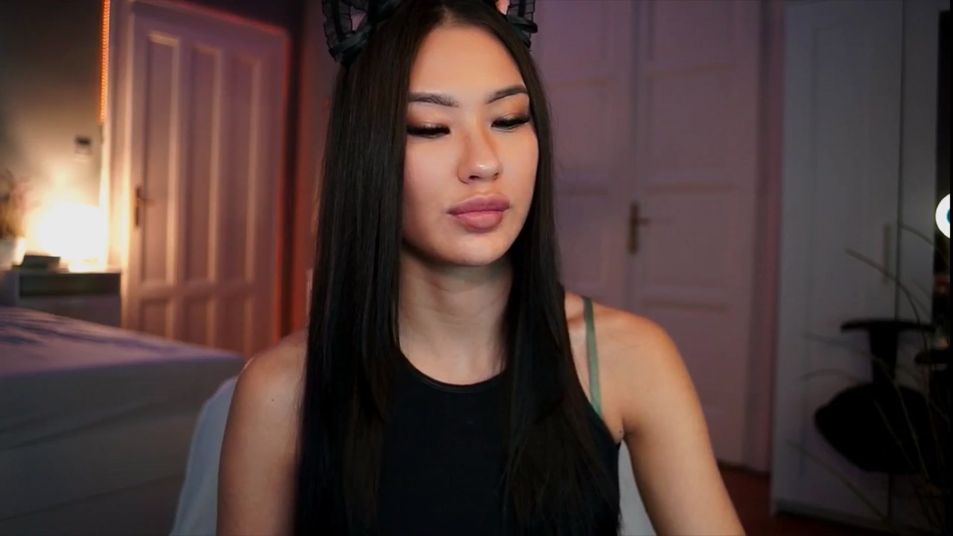 Gallery image thumbnail from MaiStream's myfreecams stream on, 12/21/2025, 20:16 image 19 of 20