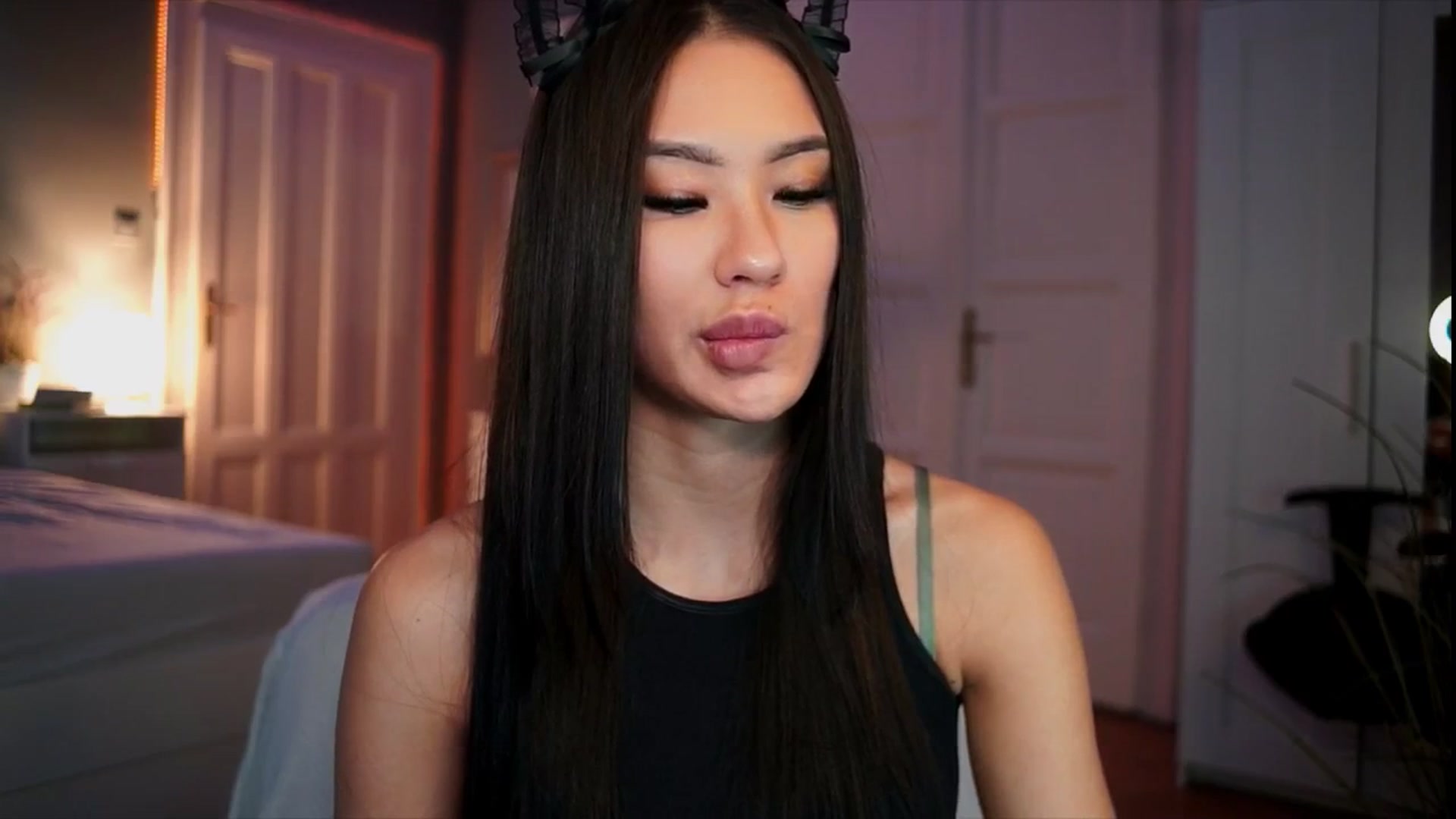 Gallery image thumbnail from MaiStream's myfreecams stream on, 12/21/2025, 20:16 image 5 of 20