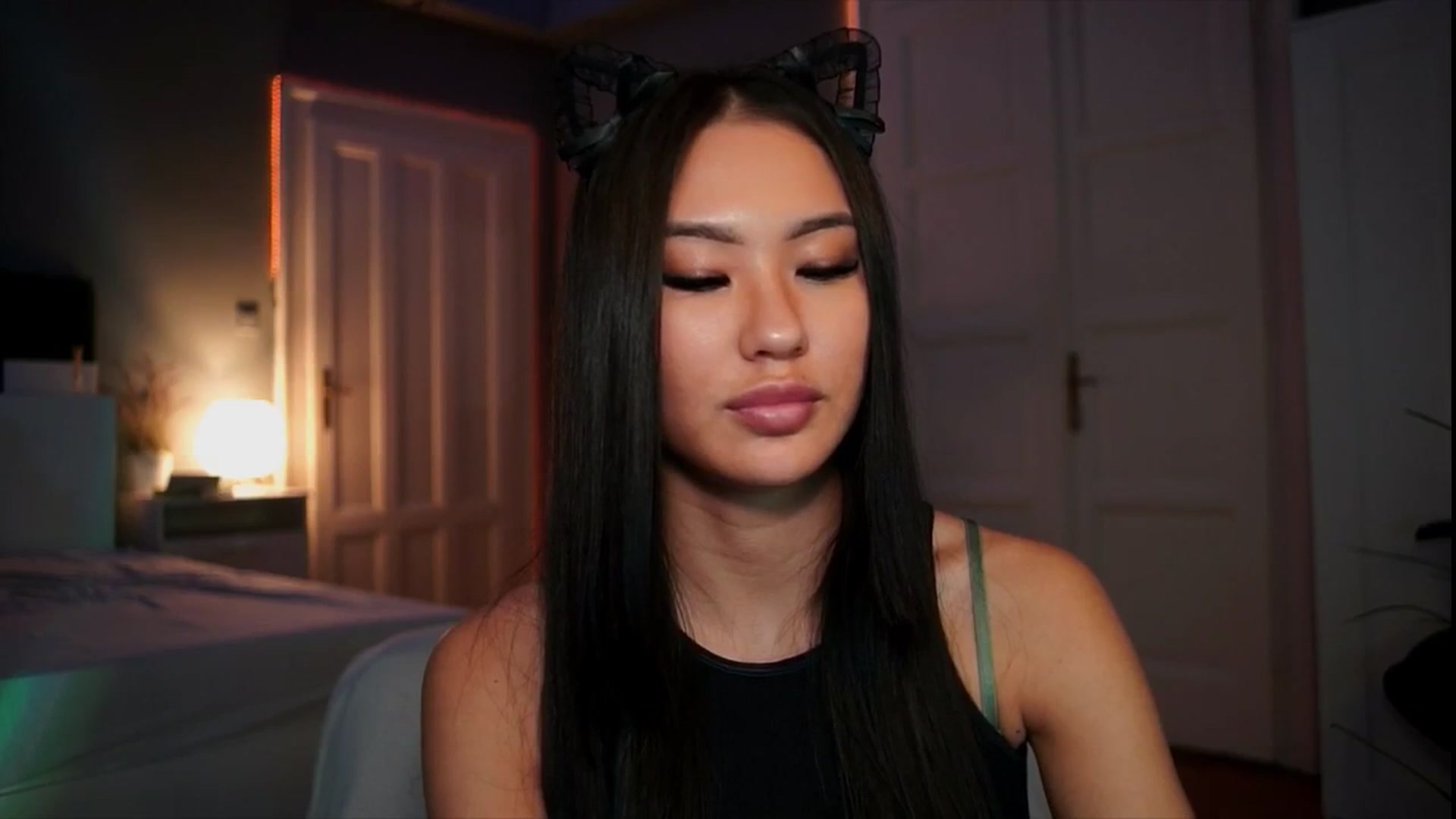 Gallery image thumbnail from MaiStream's myfreecams stream on, 12/21/2025, 23:05 image 12 of 20