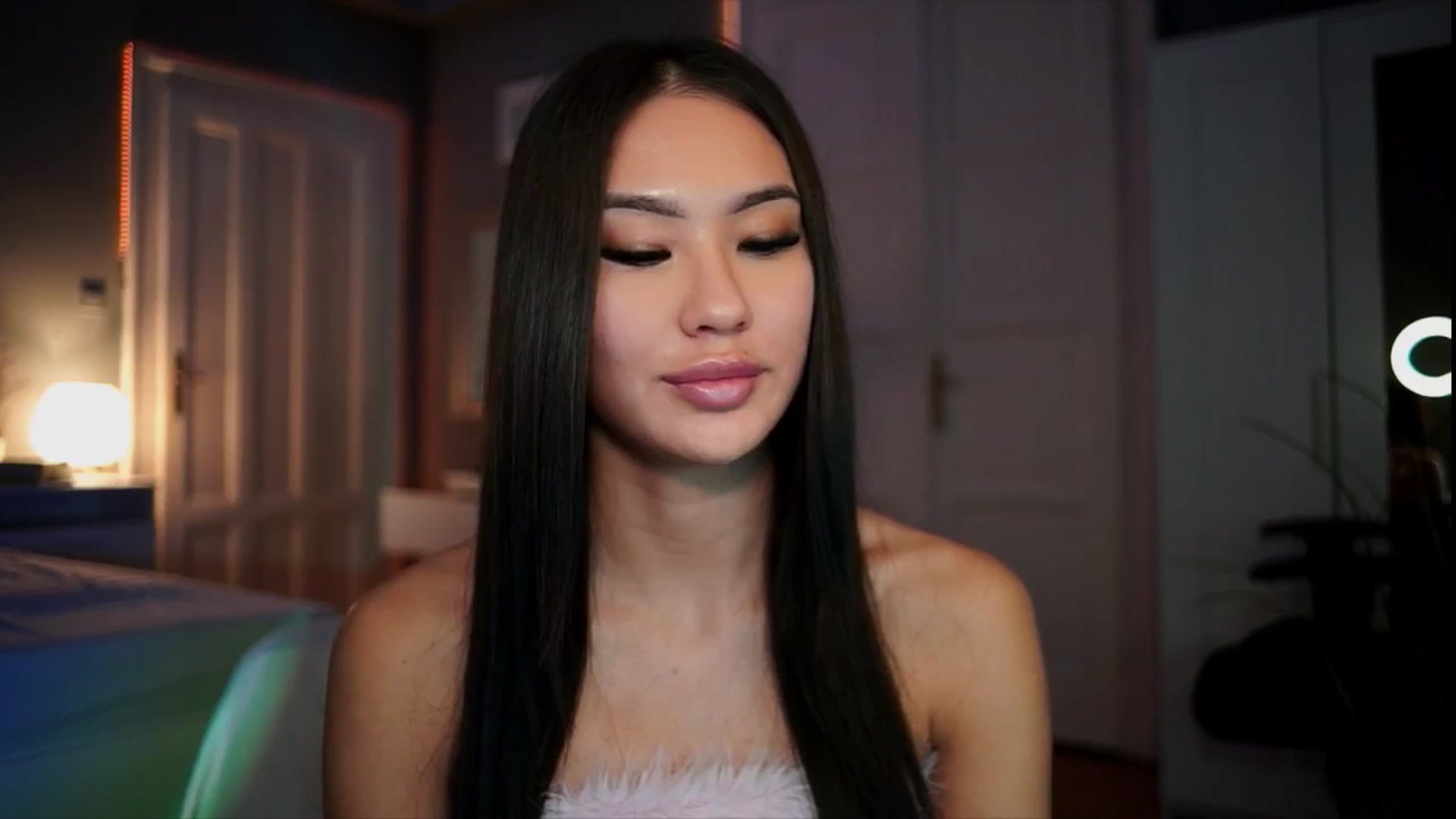 Gallery image thumbnail from MaiStream's myfreecams stream on, 12/24/2025, 22:14 image 10 of 20