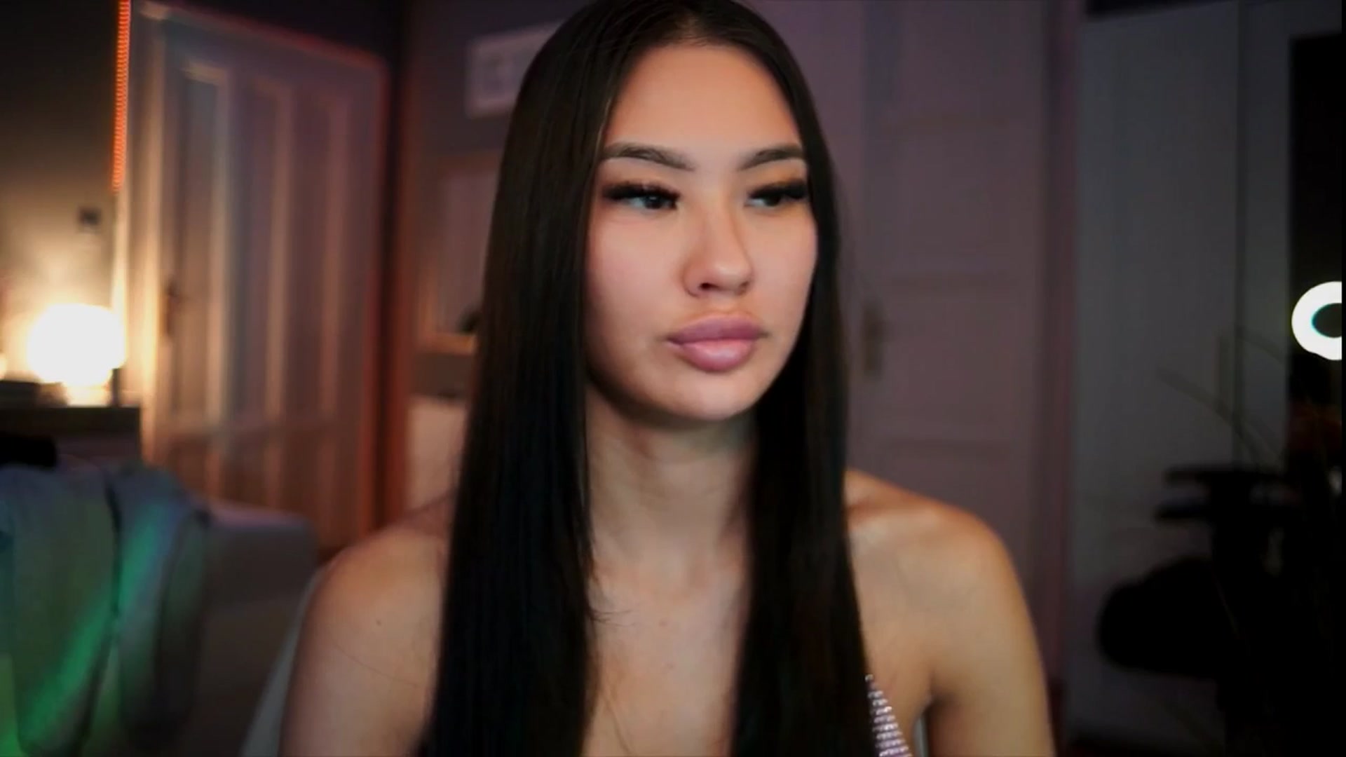 Gallery image thumbnail from MaiStream's myfreecams stream on, 12/25/2025, 20:29 image 14 of 20
