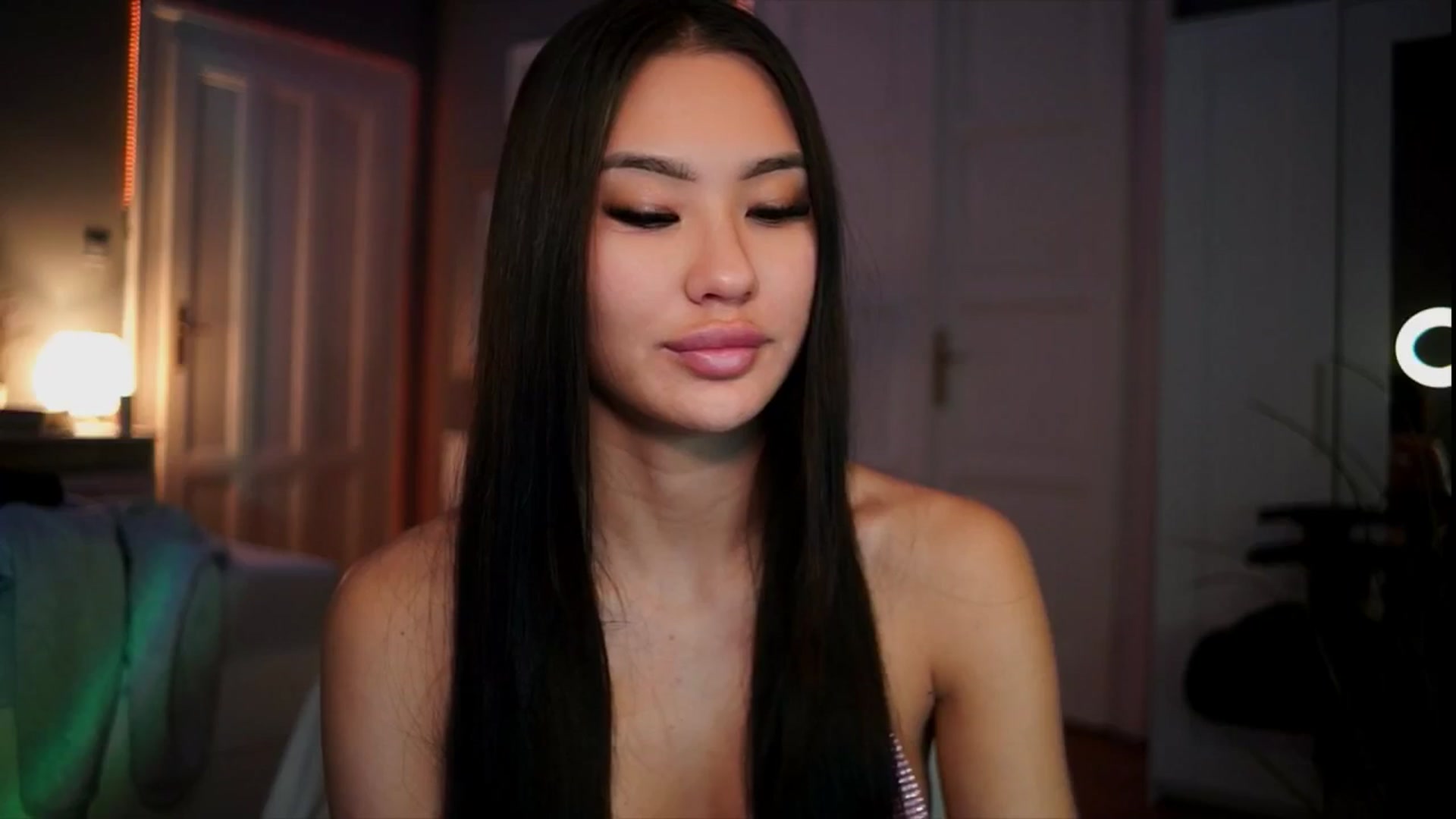 Gallery image thumbnail from MaiStream's myfreecams stream on, 12/25/2025, 20:29 image 9 of 20