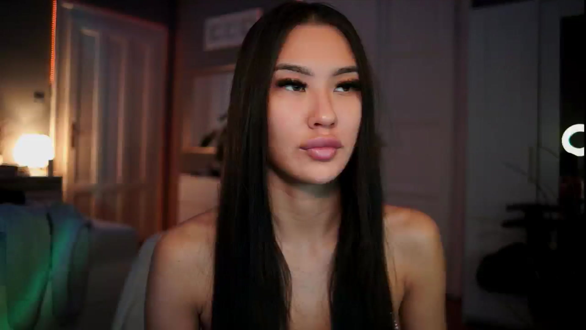 Gallery image thumbnail from MaiStream's myfreecams stream on, 12/25/2025, 20:29 image 4 of 20