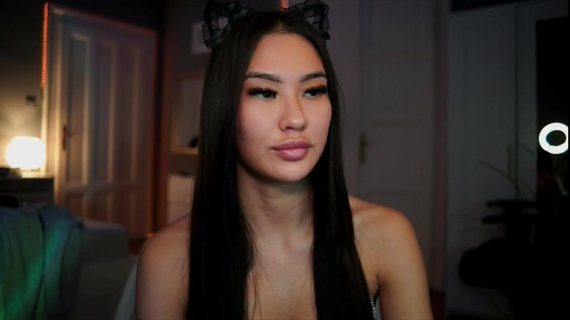 Gallery image thumbnail from MaiStream's myfreecams stream on, 12/25/2025, 21:36 image 9 of 20