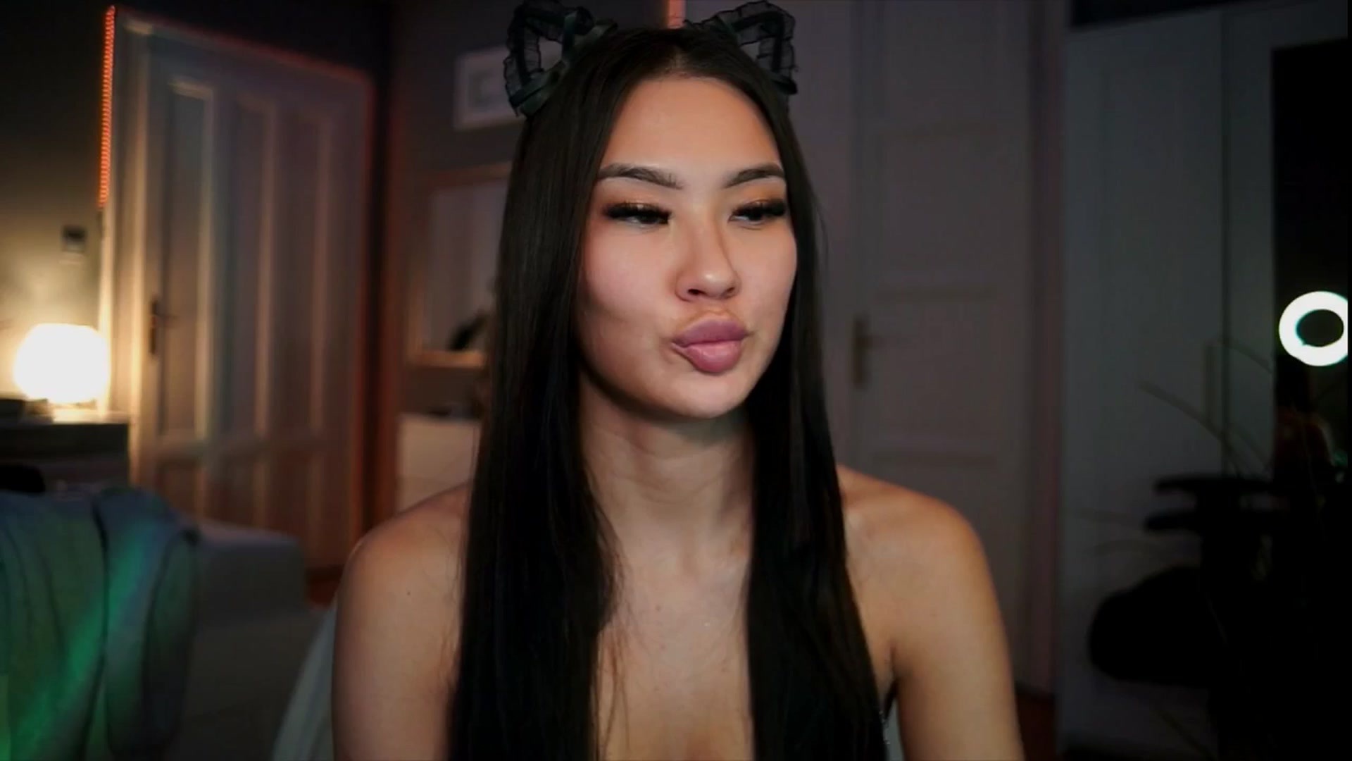 Gallery image thumbnail from MaiStream's myfreecams stream on, 12/25/2025, 21:36 image 11 of 20