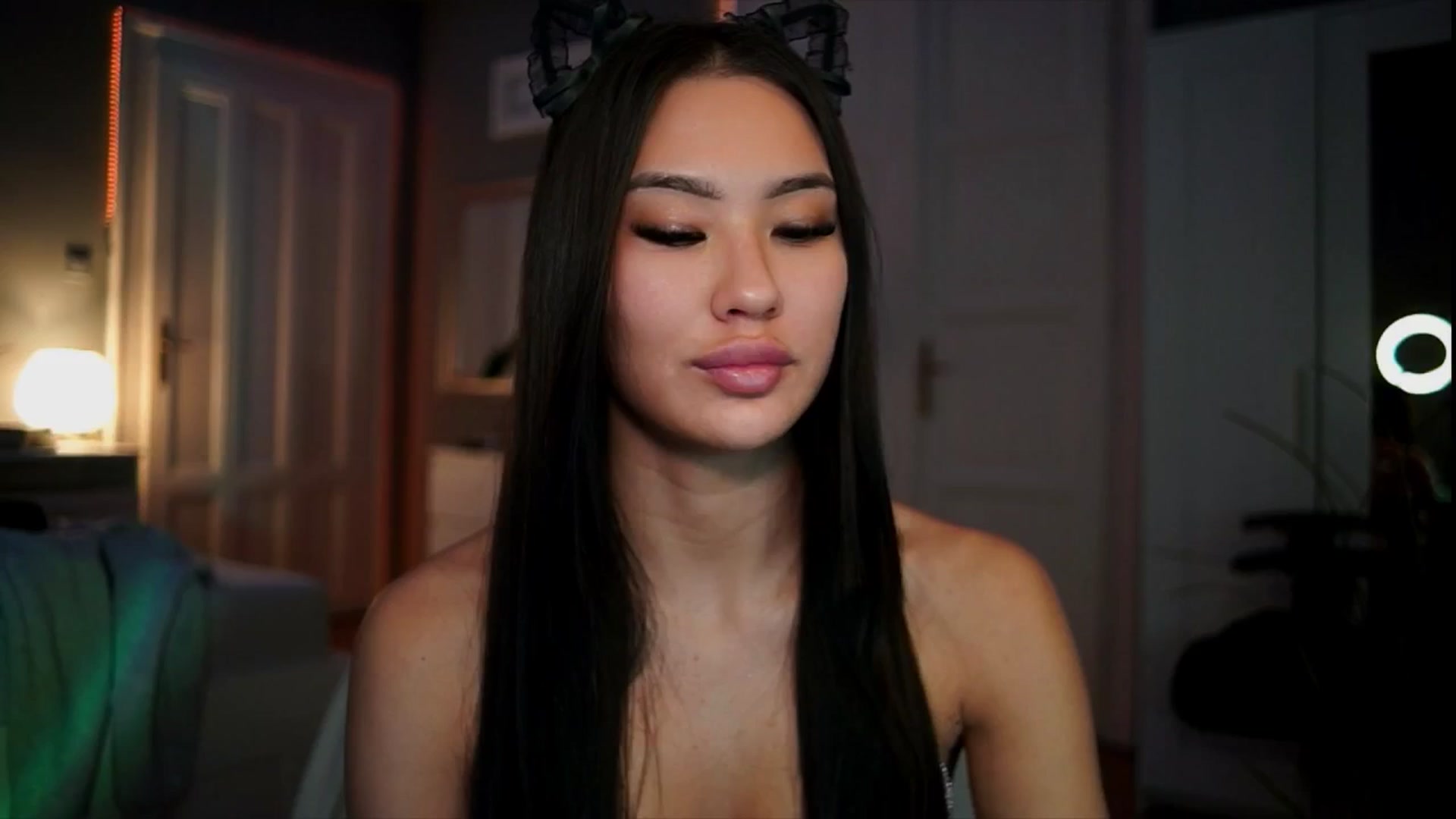 Gallery image thumbnail from MaiStream's myfreecams stream on, 12/25/2025, 21:36 image 10 of 20