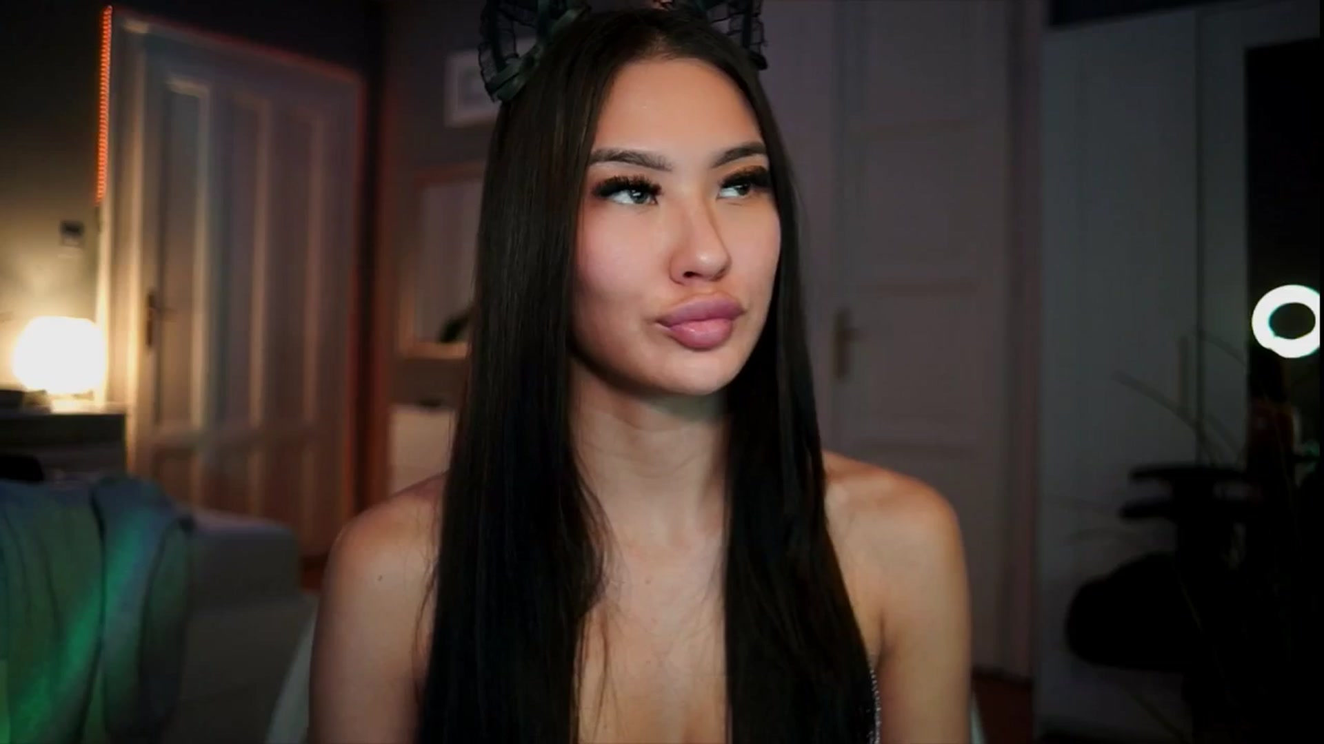 Gallery image thumbnail from MaiStream's myfreecams stream on, 12/25/2025, 21:36 image 20 of 20