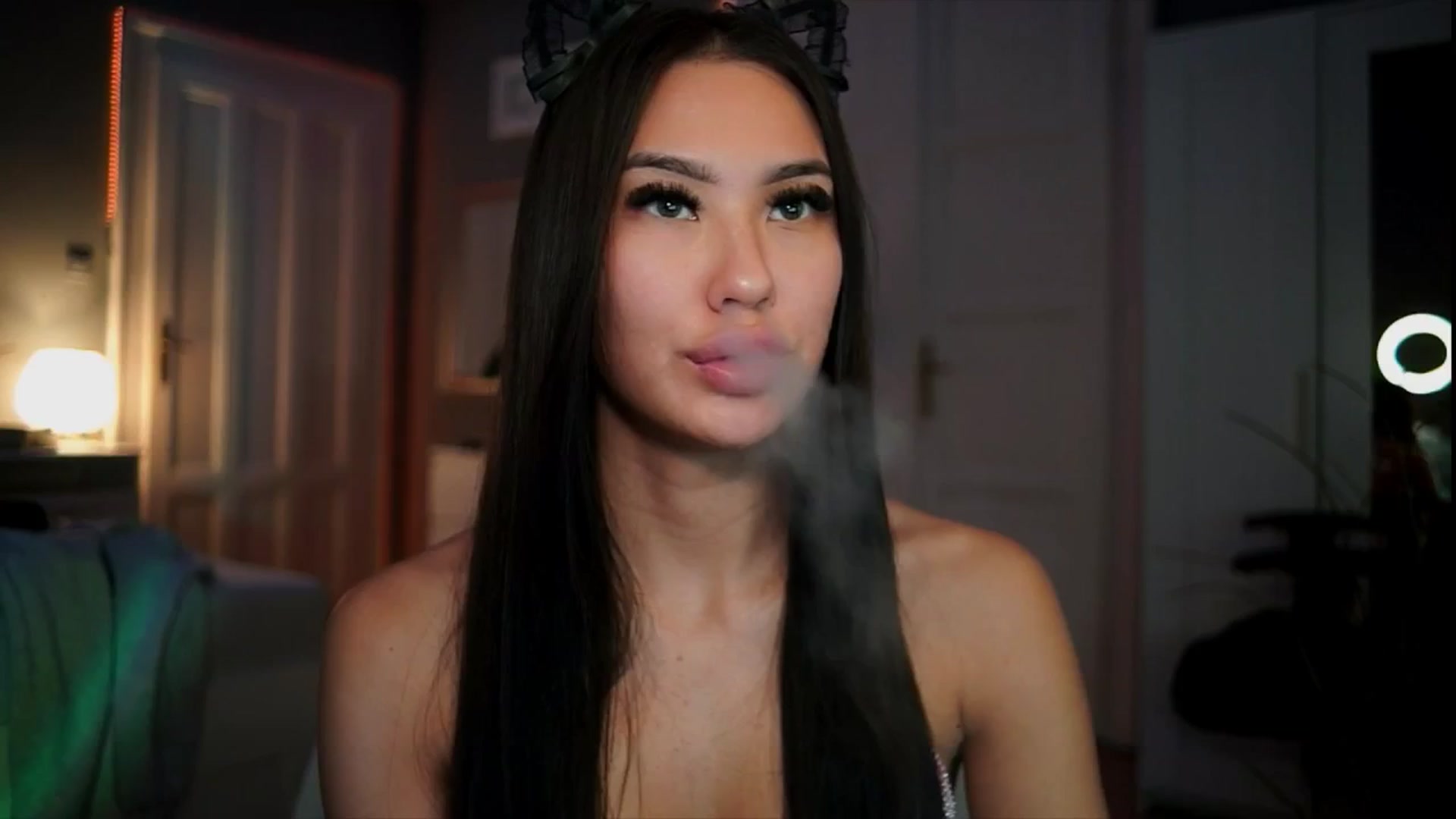 Gallery image thumbnail from MaiStream's myfreecams stream on, 12/25/2025, 21:36 image 14 of 20
