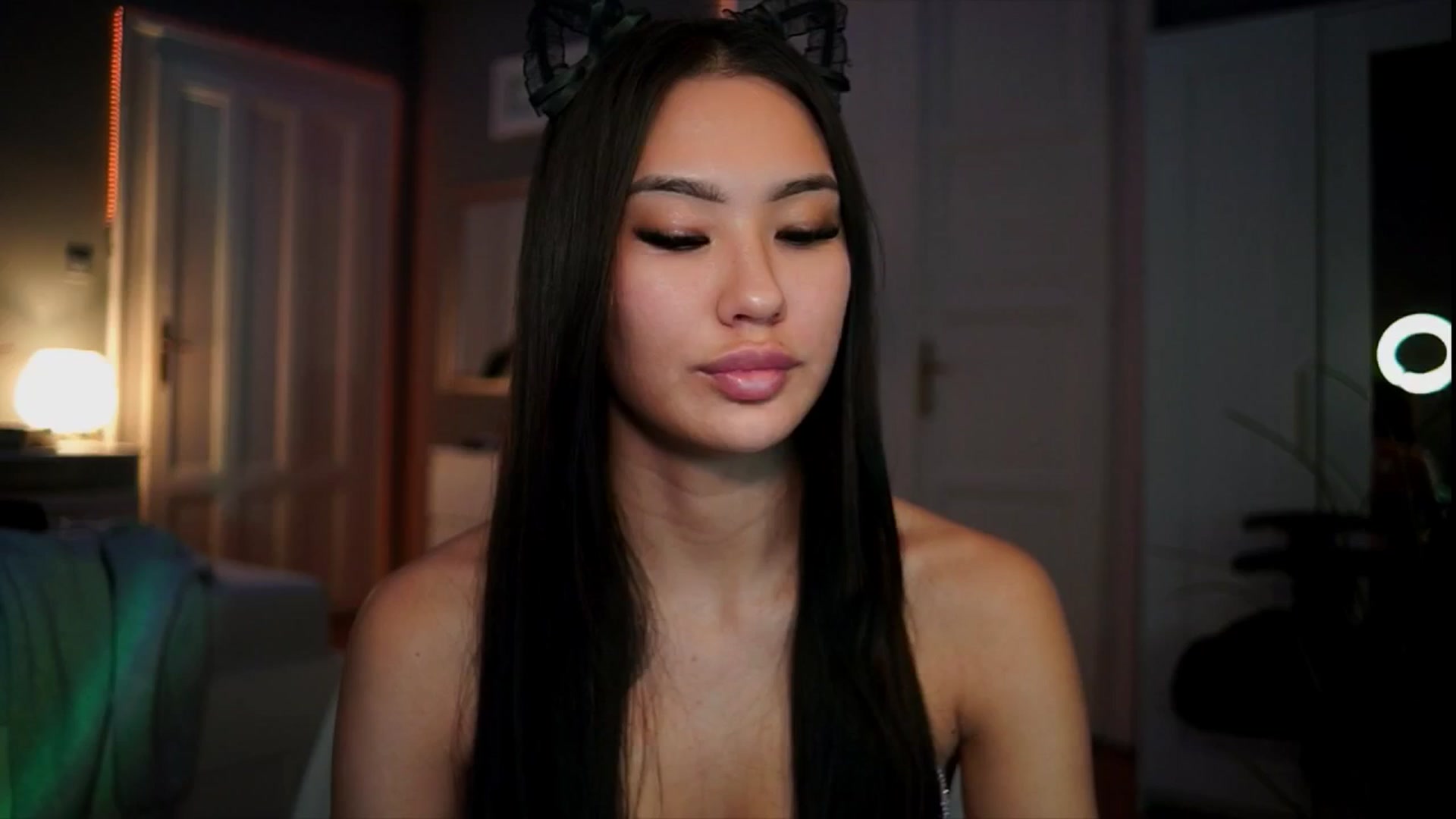 Gallery image thumbnail from MaiStream's myfreecams stream on, 12/25/2025, 21:36 image 13 of 20