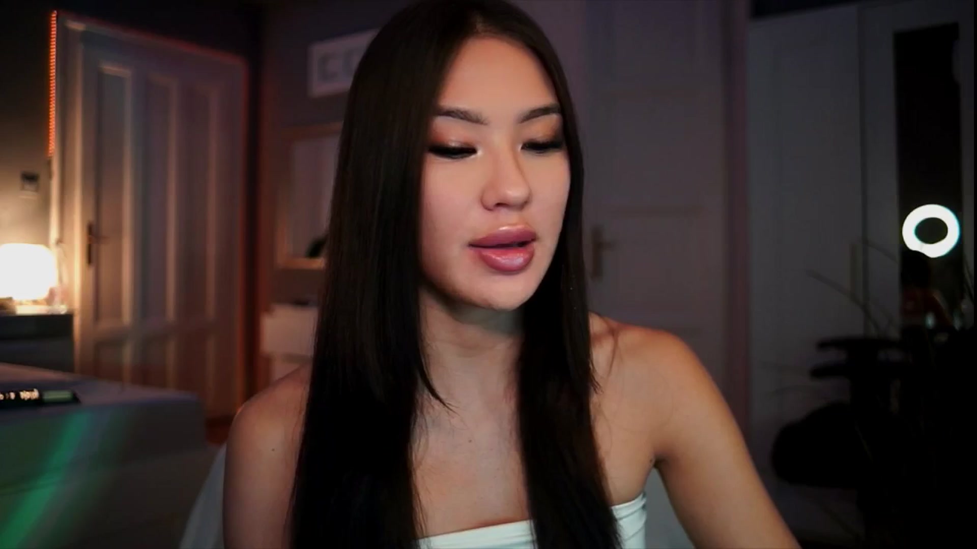 Gallery image thumbnail from MaiStream's myfreecams stream on, 12/26/2025, 21:27 image 5 of 20