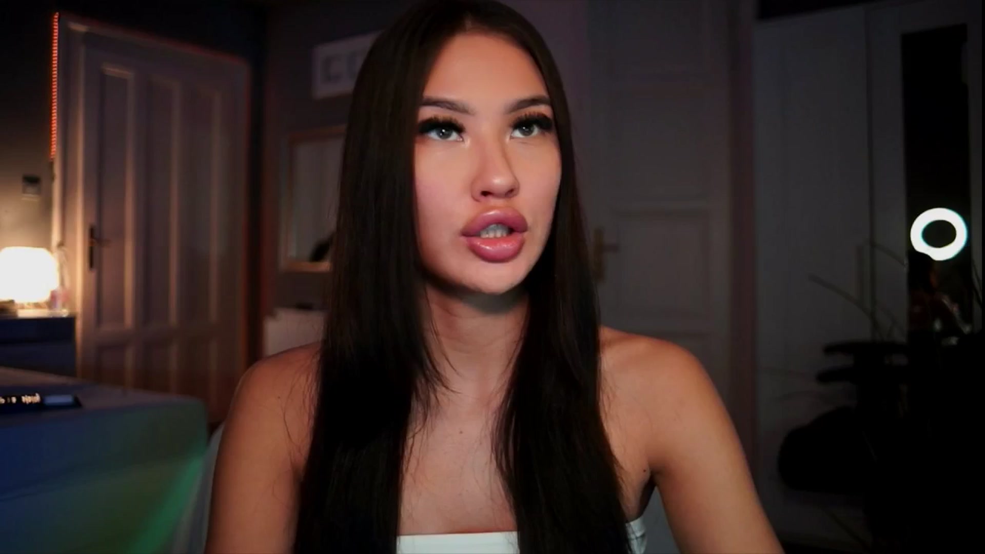 Gallery image thumbnail from MaiStream's myfreecams stream on, 12/26/2025, 21:27 image 16 of 20