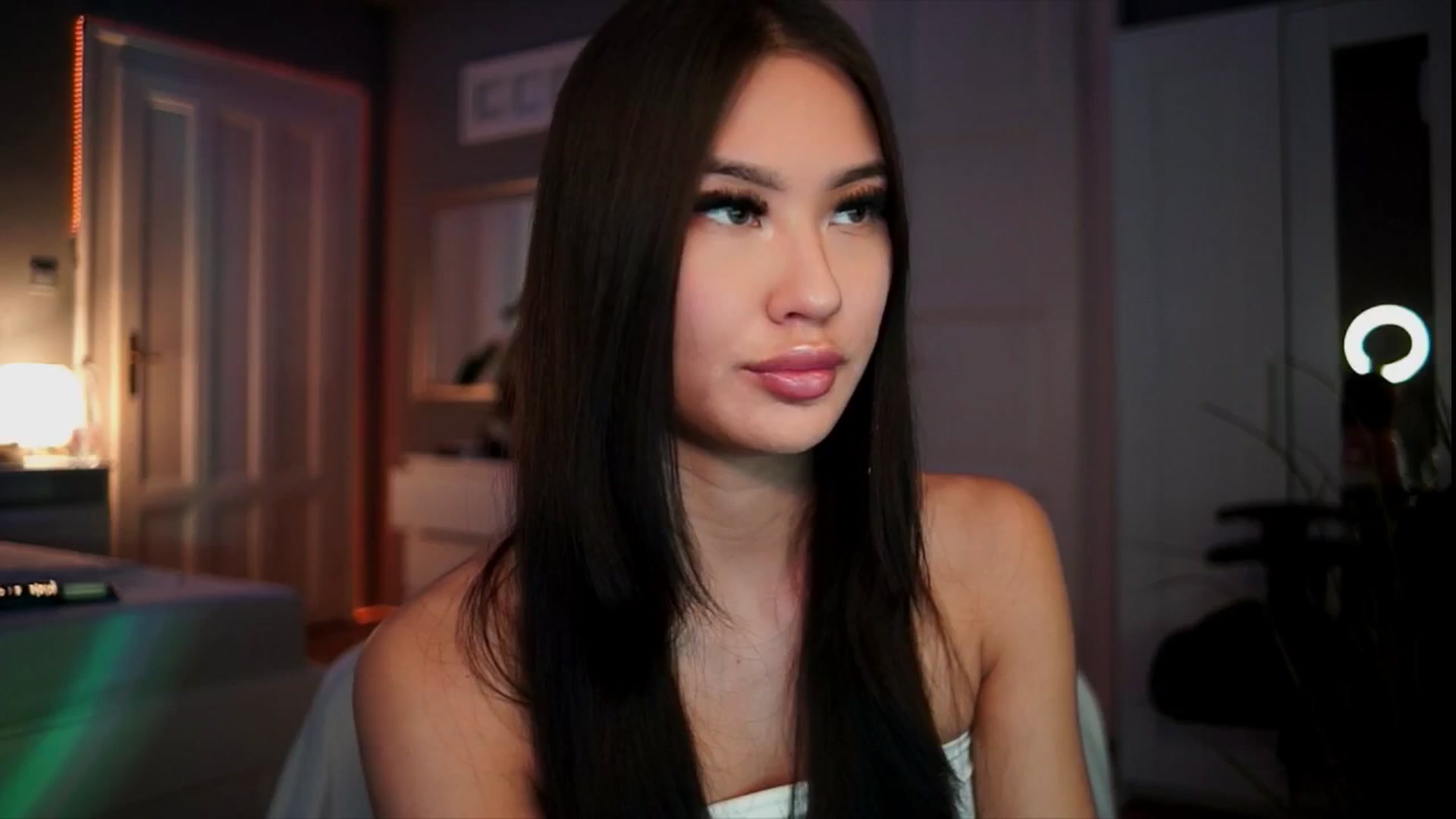 Gallery image thumbnail from MaiStream's myfreecams stream on, 12/26/2025, 21:27 image 3 of 20