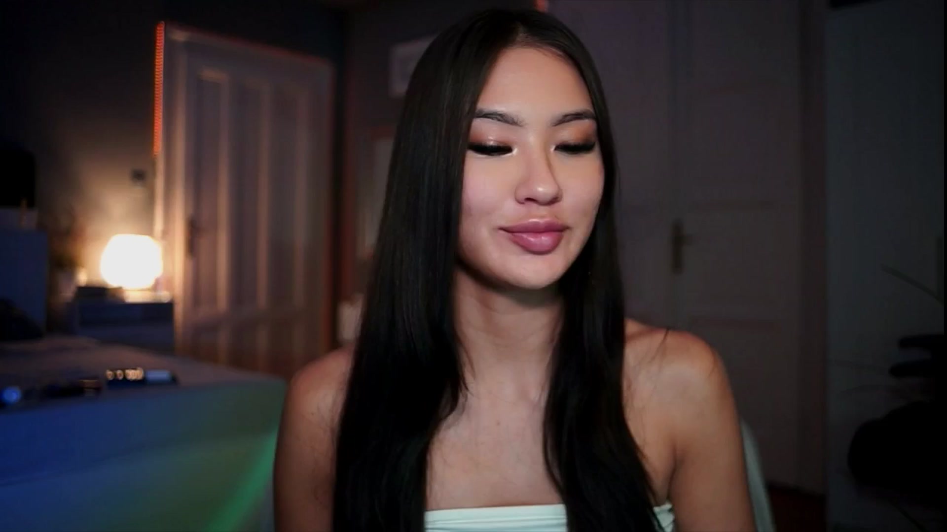 Gallery image thumbnail from MaiStream's myfreecams stream on, 12/26/2025, 22:53 image 15 of 20