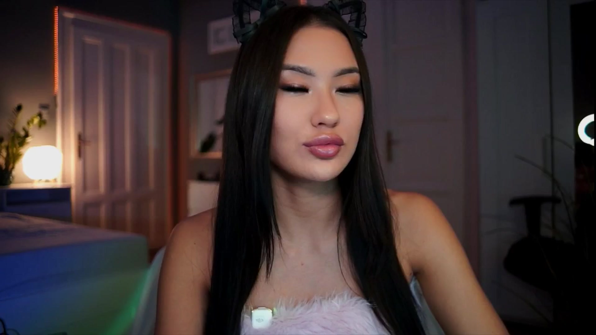Gallery image thumbnail from MaiStream's myfreecams stream on, 12/27/2025, 20:39 image 5 of 20