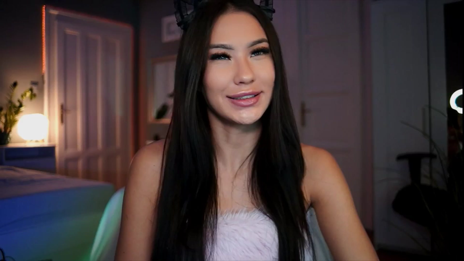 Gallery image thumbnail from MaiStream's myfreecams stream on, 12/27/2025, 20:39 image 13 of 20
