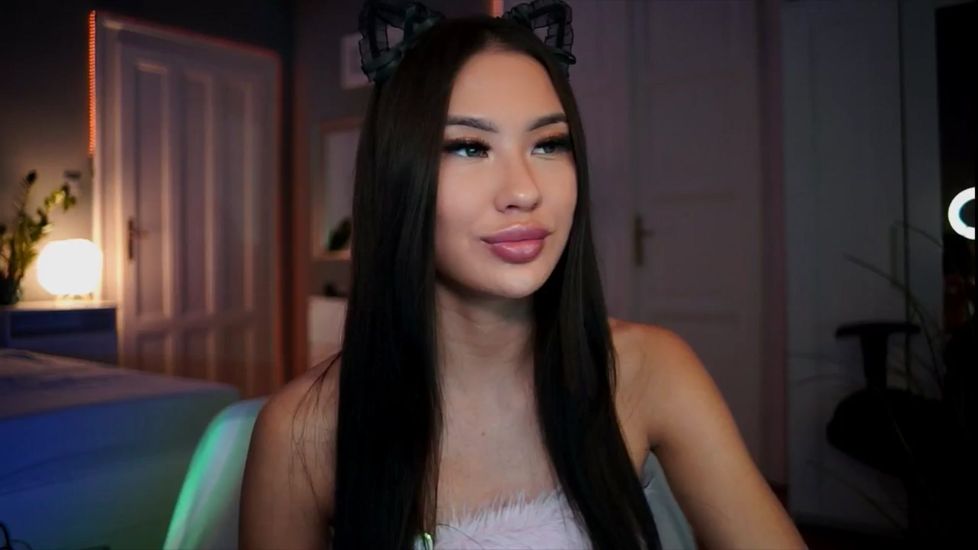 Gallery image thumbnail from MaiStream's myfreecams stream on, 12/27/2025, 20:39 image 12 of 20