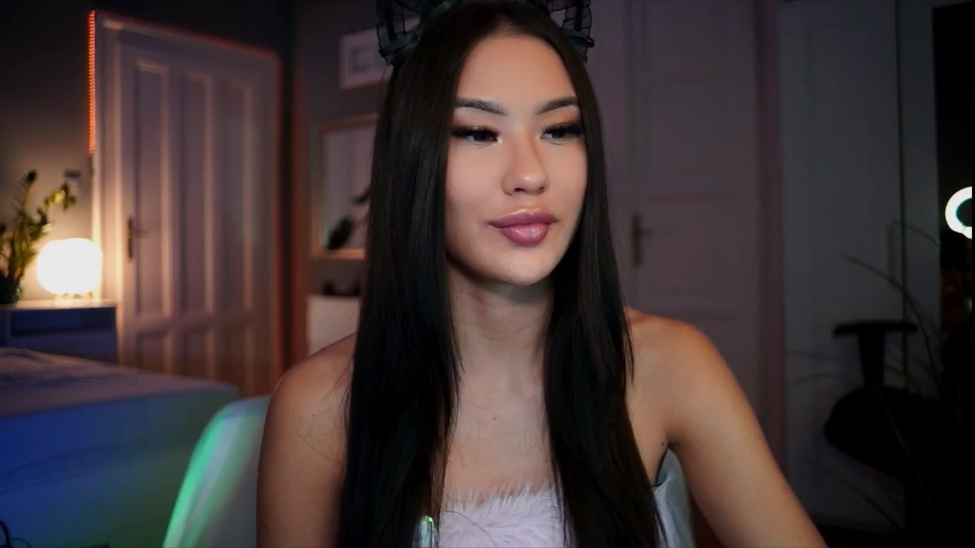 Gallery image thumbnail from MaiStream's myfreecams stream on, 12/27/2025, 20:39 image 8 of 20