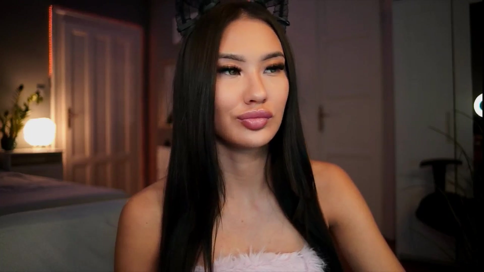 Gallery image thumbnail from MaiStream's myfreecams stream on, 12/27/2025, 23:34 image 8 of 20