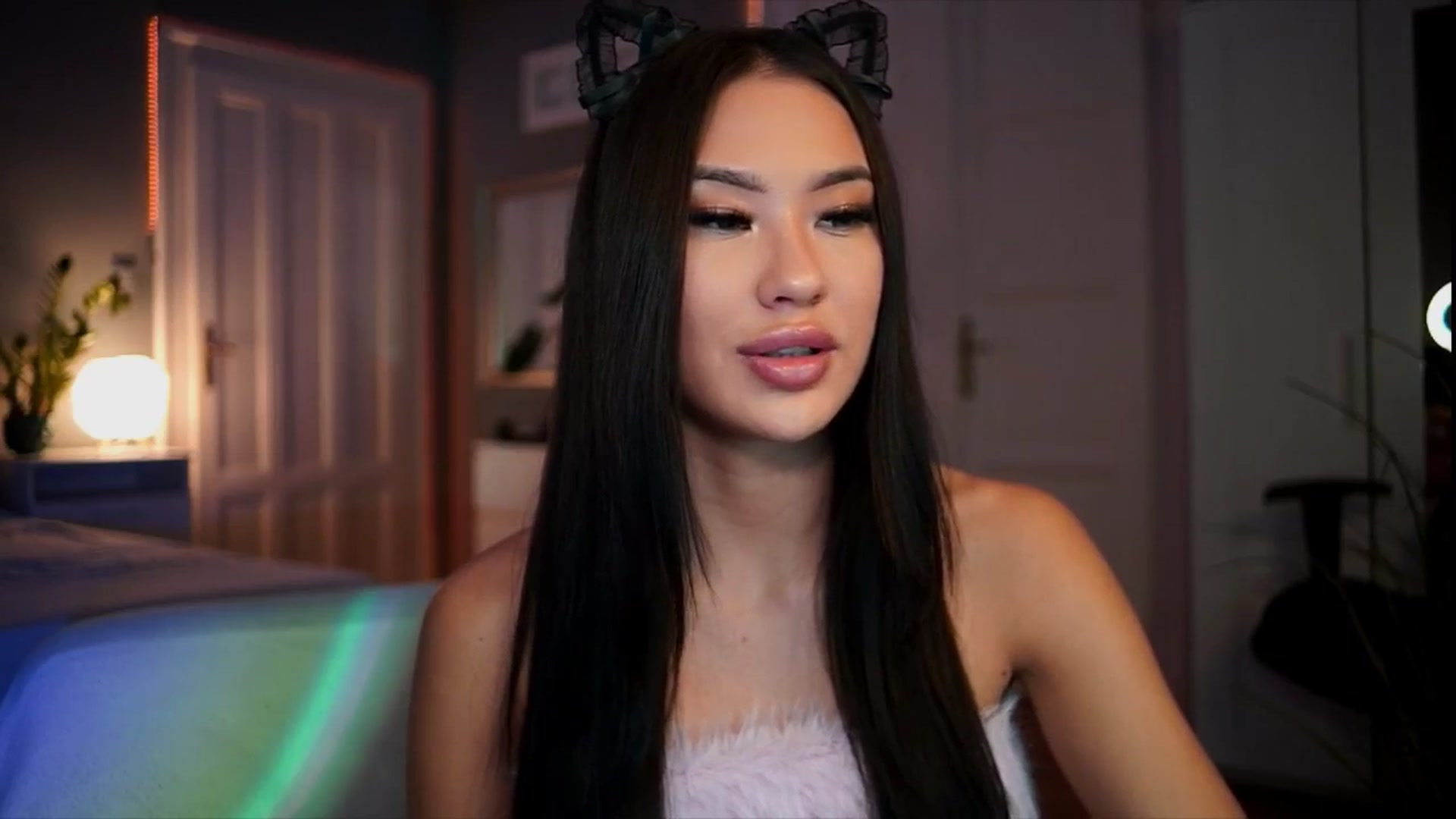 Gallery image thumbnail from MaiStream's myfreecams stream on, 12/27/2025, 23:34 image 2 of 20