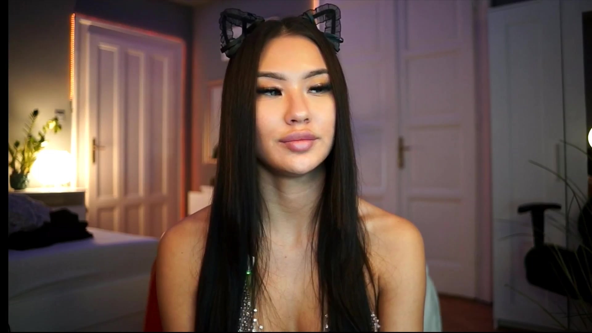 Gallery image thumbnail from MaiStream's myfreecams stream on, 12/28/2025, 23:04 image 16 of 20