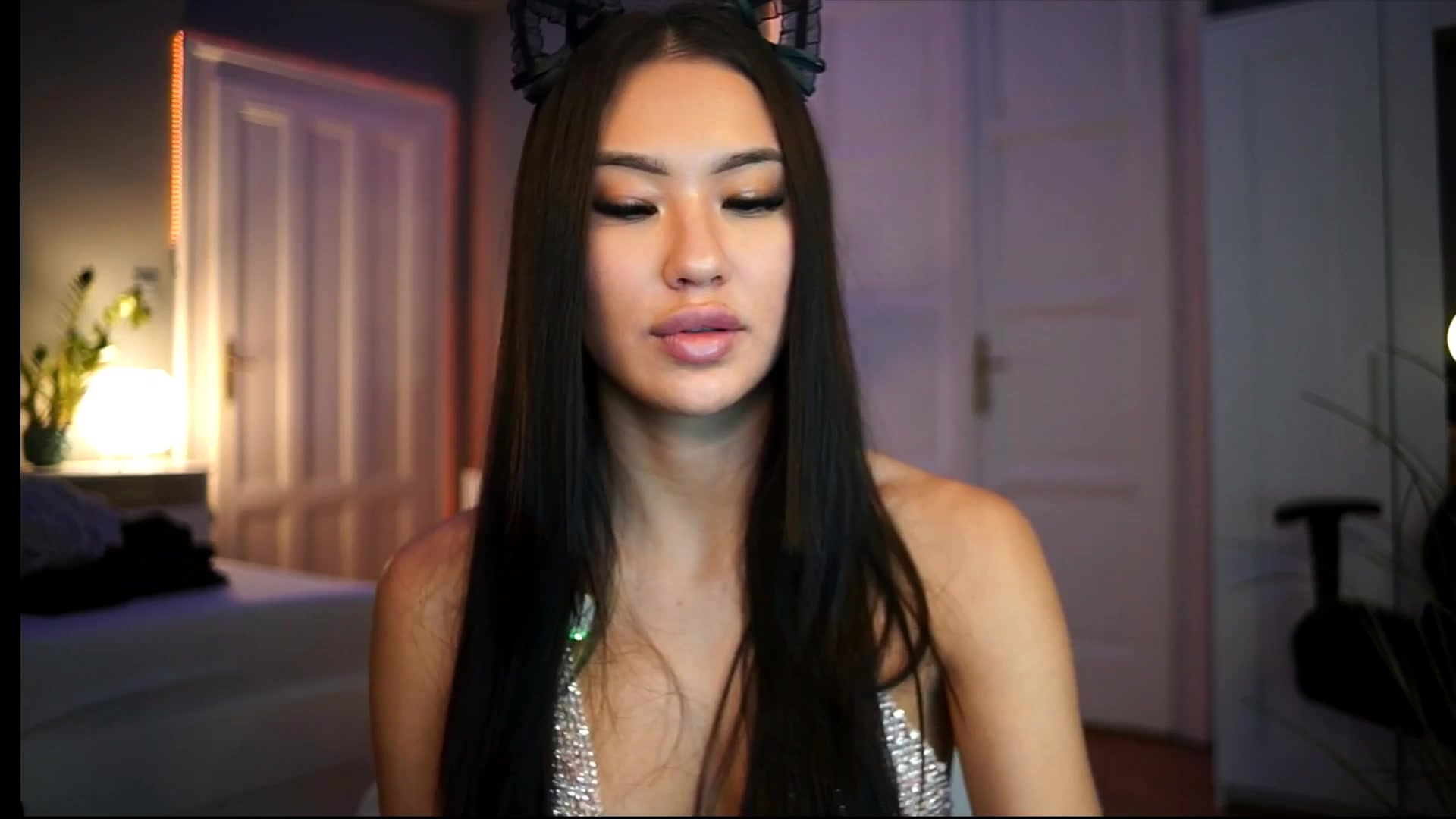 Gallery image thumbnail from MaiStream's myfreecams stream on, 12/28/2025, 23:04 image 10 of 20