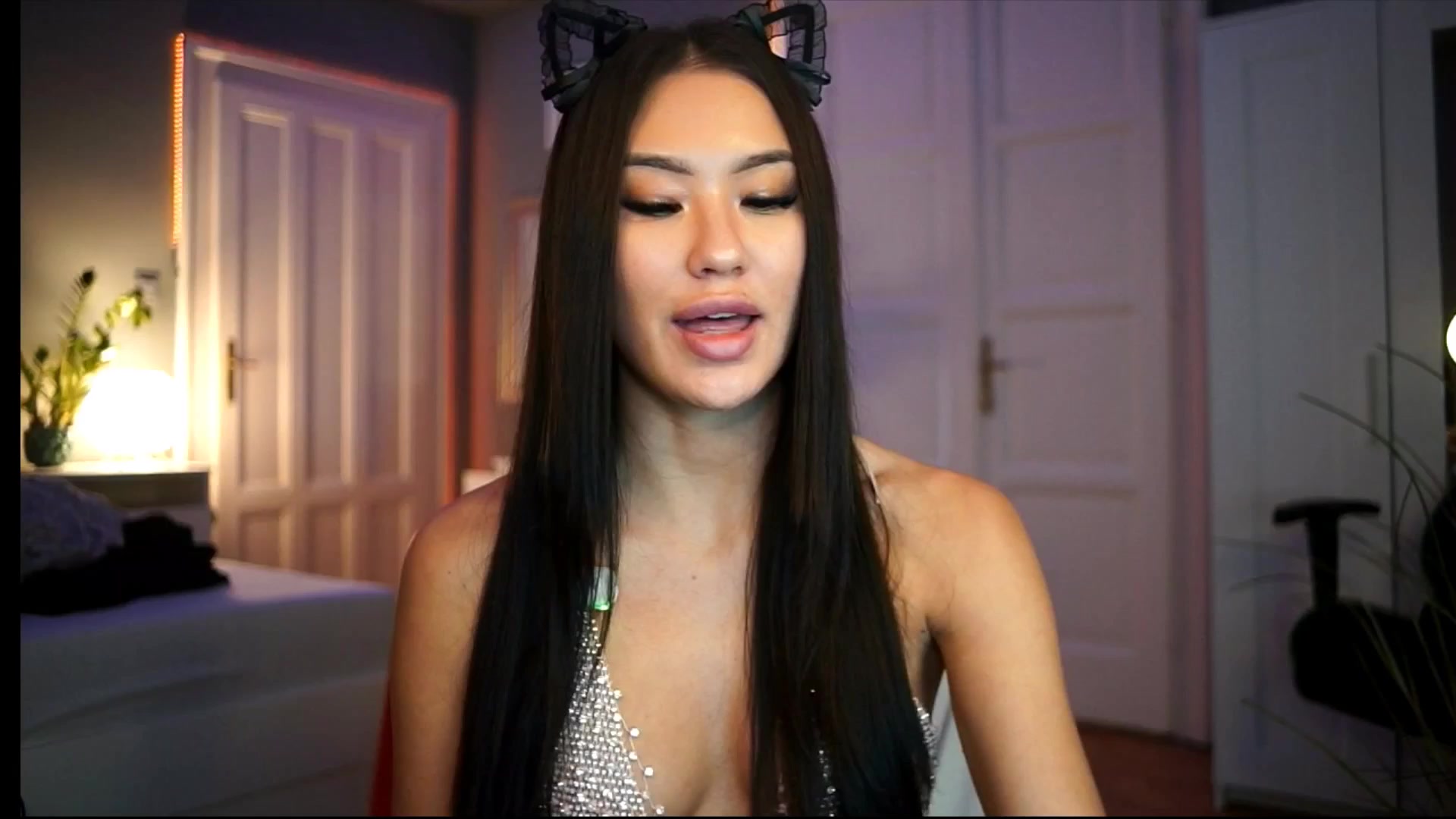 Gallery image thumbnail from MaiStream's myfreecams stream on, 12/28/2025, 23:04 image 17 of 20