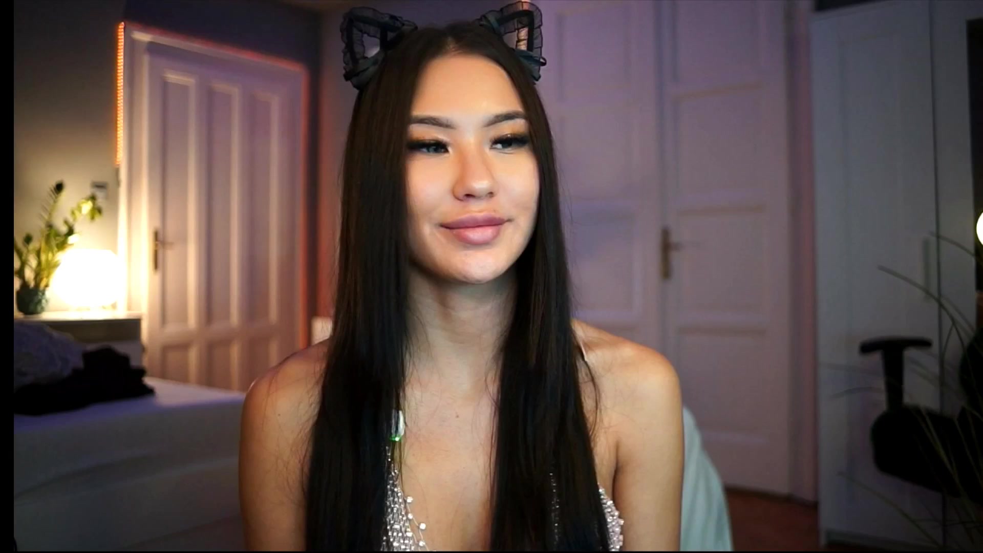 Gallery image thumbnail from MaiStream's myfreecams stream on, 12/28/2025, 23:04 image 20 of 20