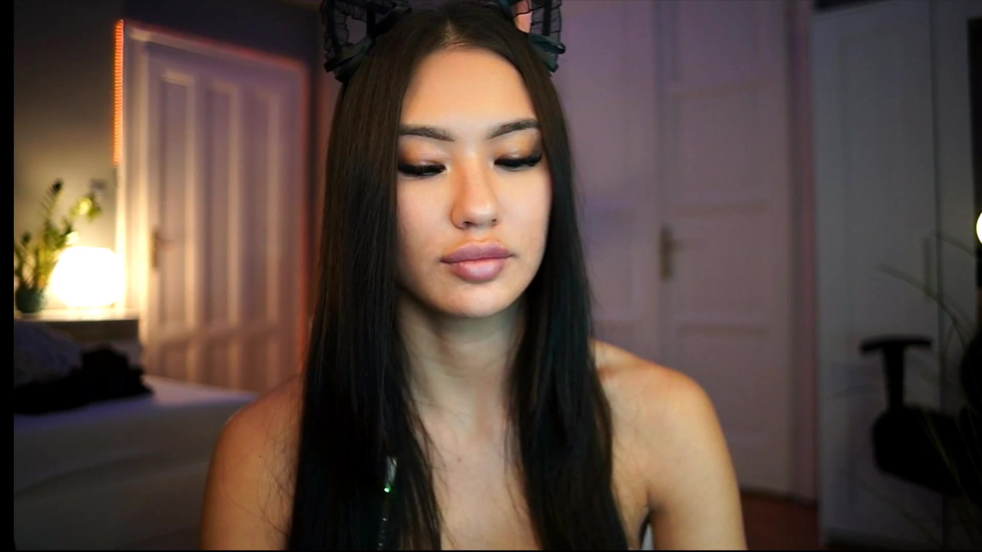 Gallery image thumbnail from MaiStream's myfreecams stream on, 12/28/2025, 23:04 image 14 of 20