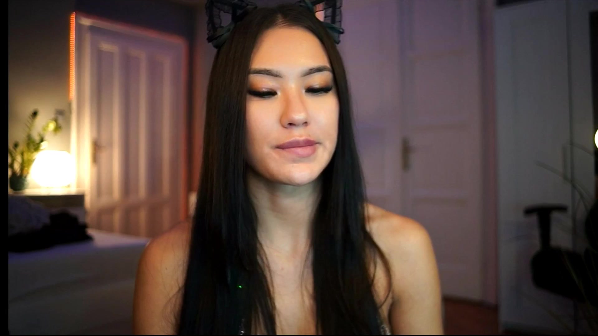 Gallery image thumbnail from MaiStream's myfreecams stream on, 12/28/2025, 23:04 image 15 of 20
