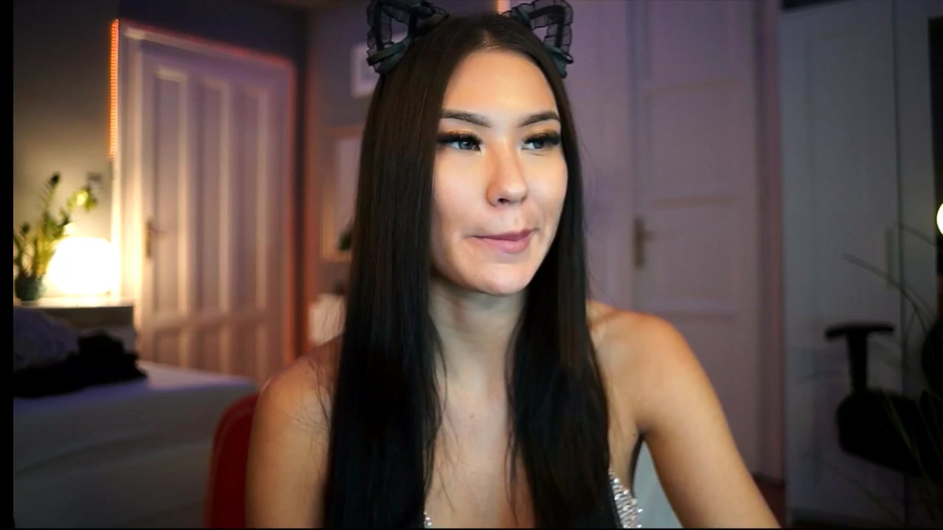 Gallery image thumbnail from MaiStream's myfreecams stream on, 12/28/2025, 23:49 image 4 of 20