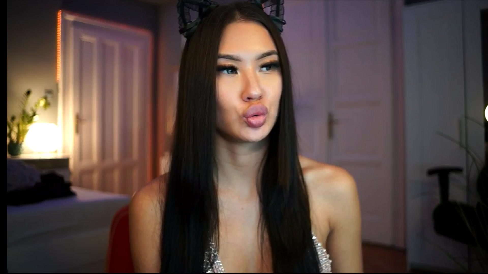 Gallery image thumbnail from MaiStream's myfreecams stream on, 12/28/2025, 23:49 image 11 of 20