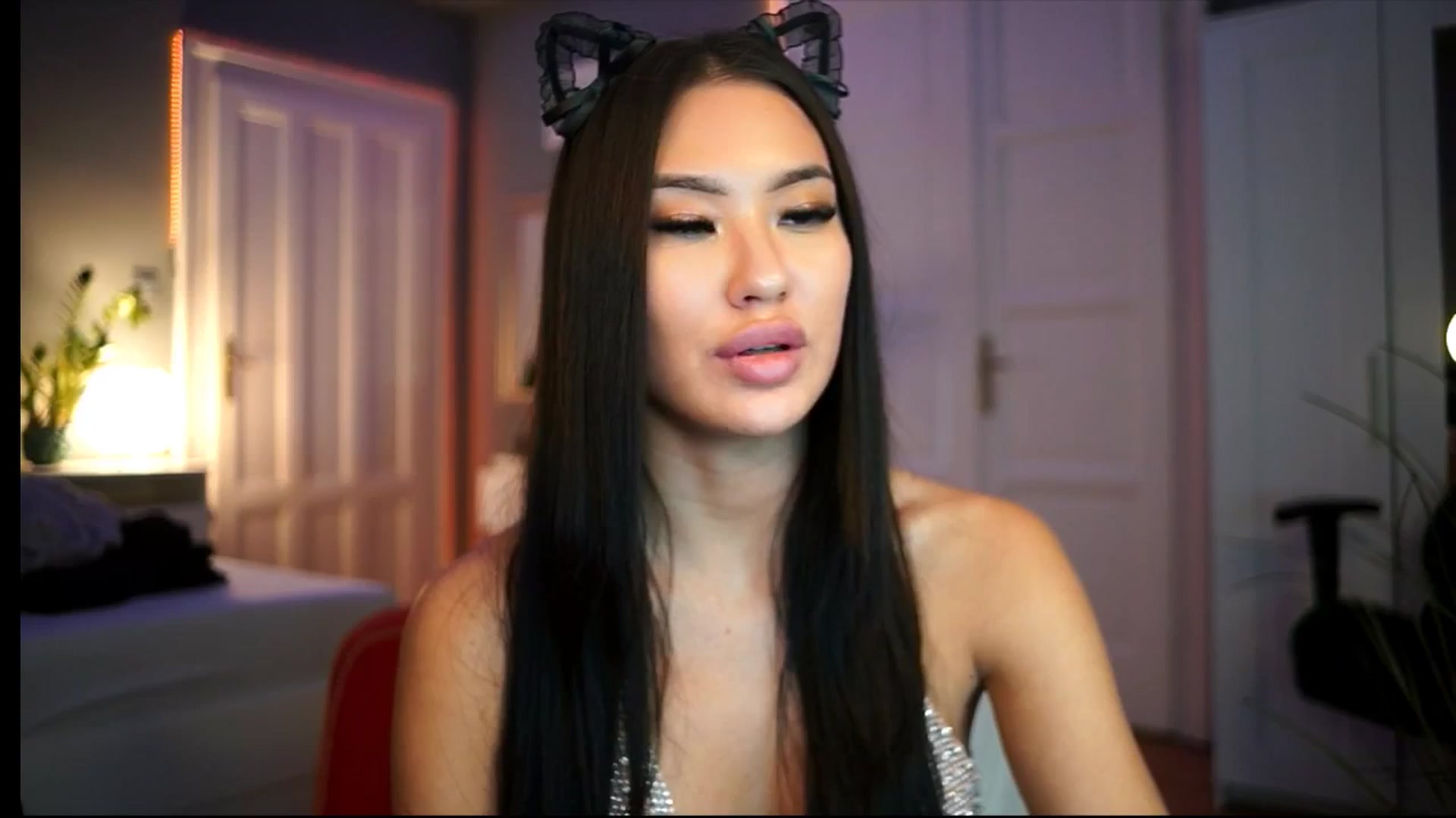 Gallery image thumbnail from MaiStream's myfreecams stream on, 12/28/2025, 23:49 image 17 of 20