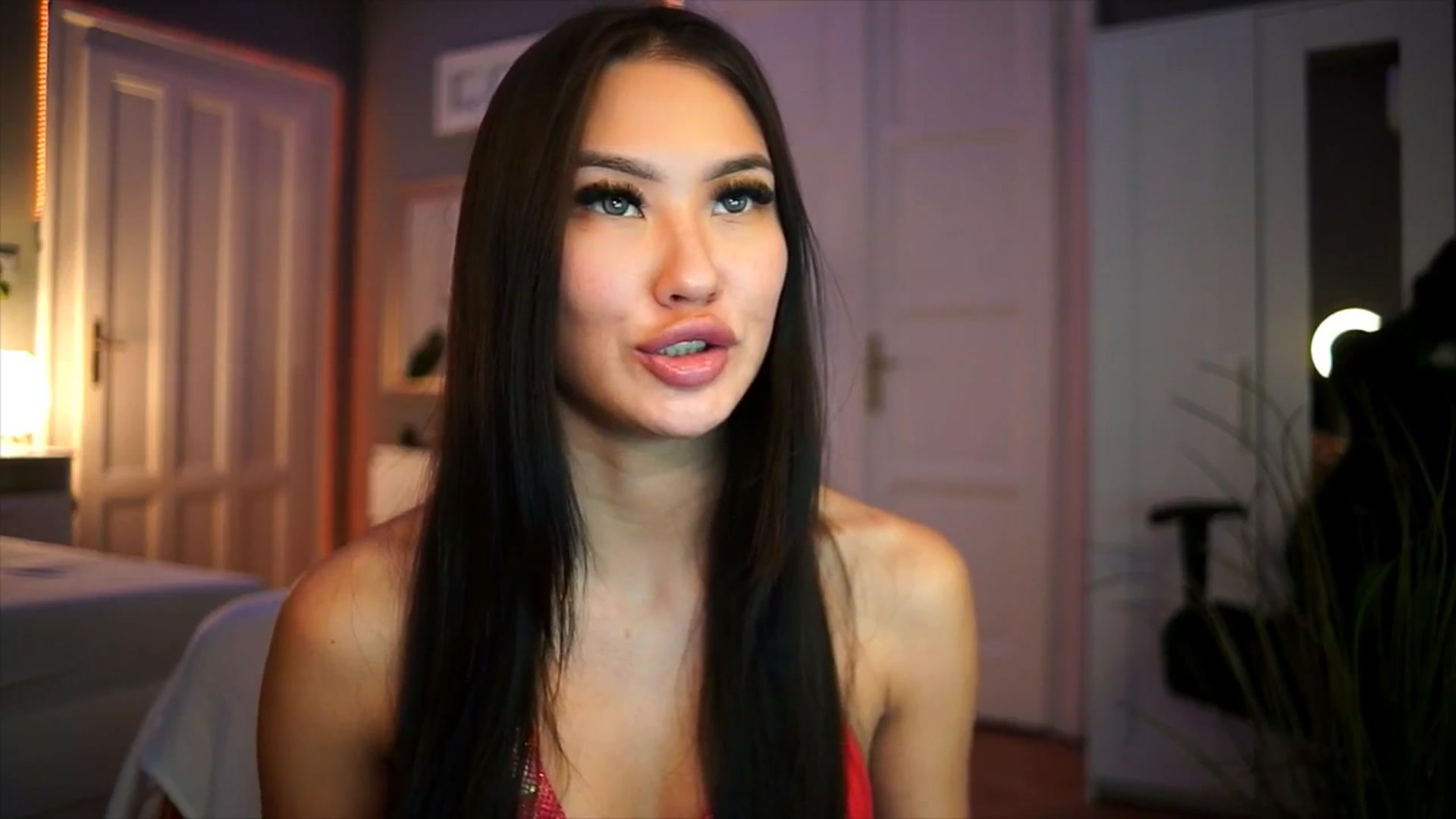 Gallery image thumbnail from MaiStream's myfreecams stream on, 12/29/2025, 19:00 image 17 of 20